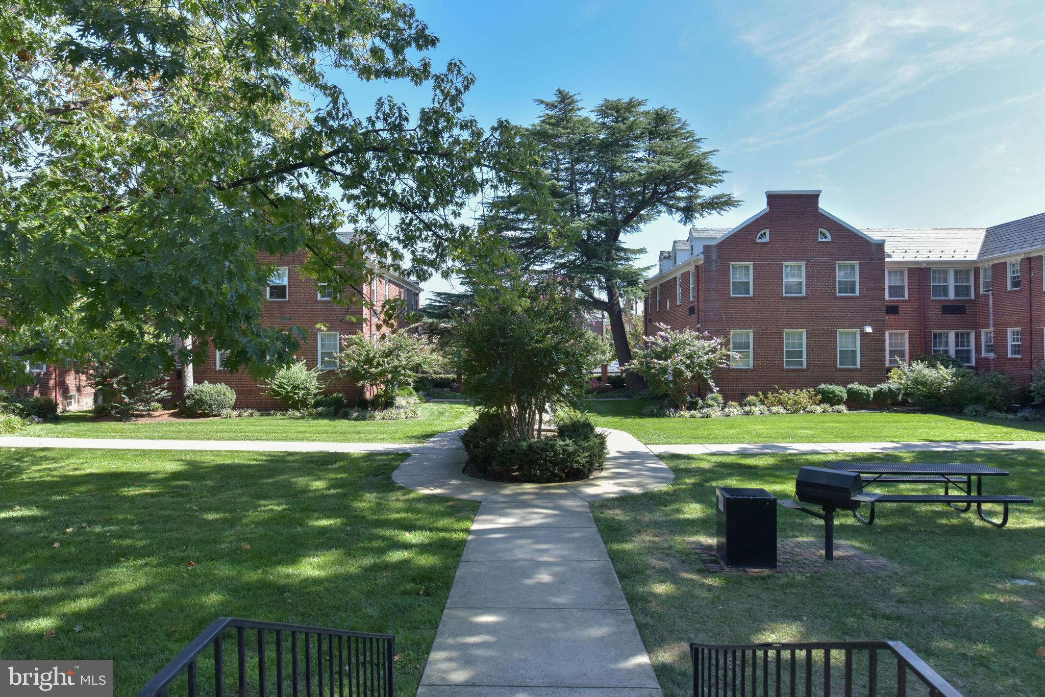 OLD TOWN GARDENS - Residential Lease