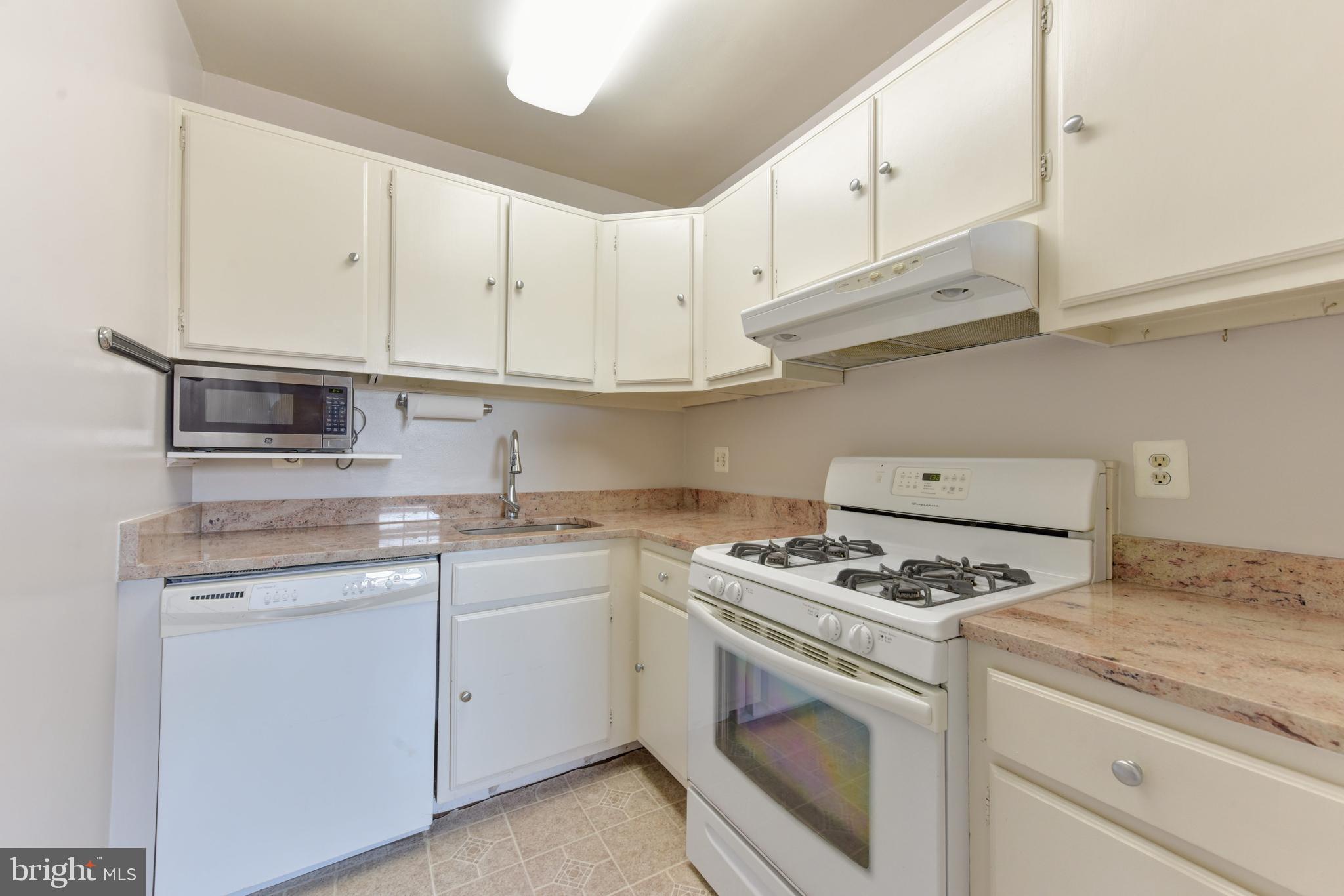 OLD TOWN GARDENS - Residential Lease