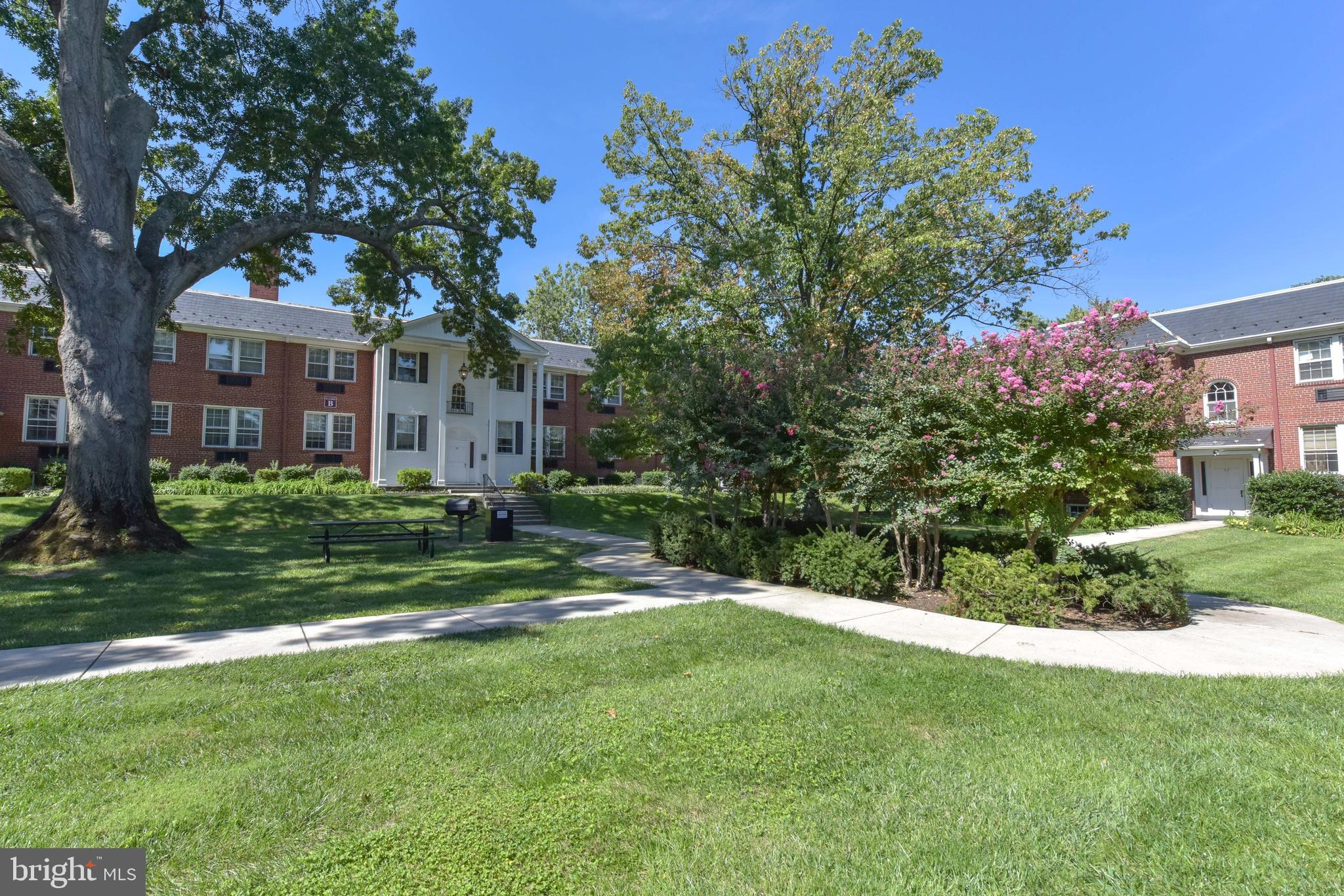 OLD TOWN GARDENS - Residential Lease