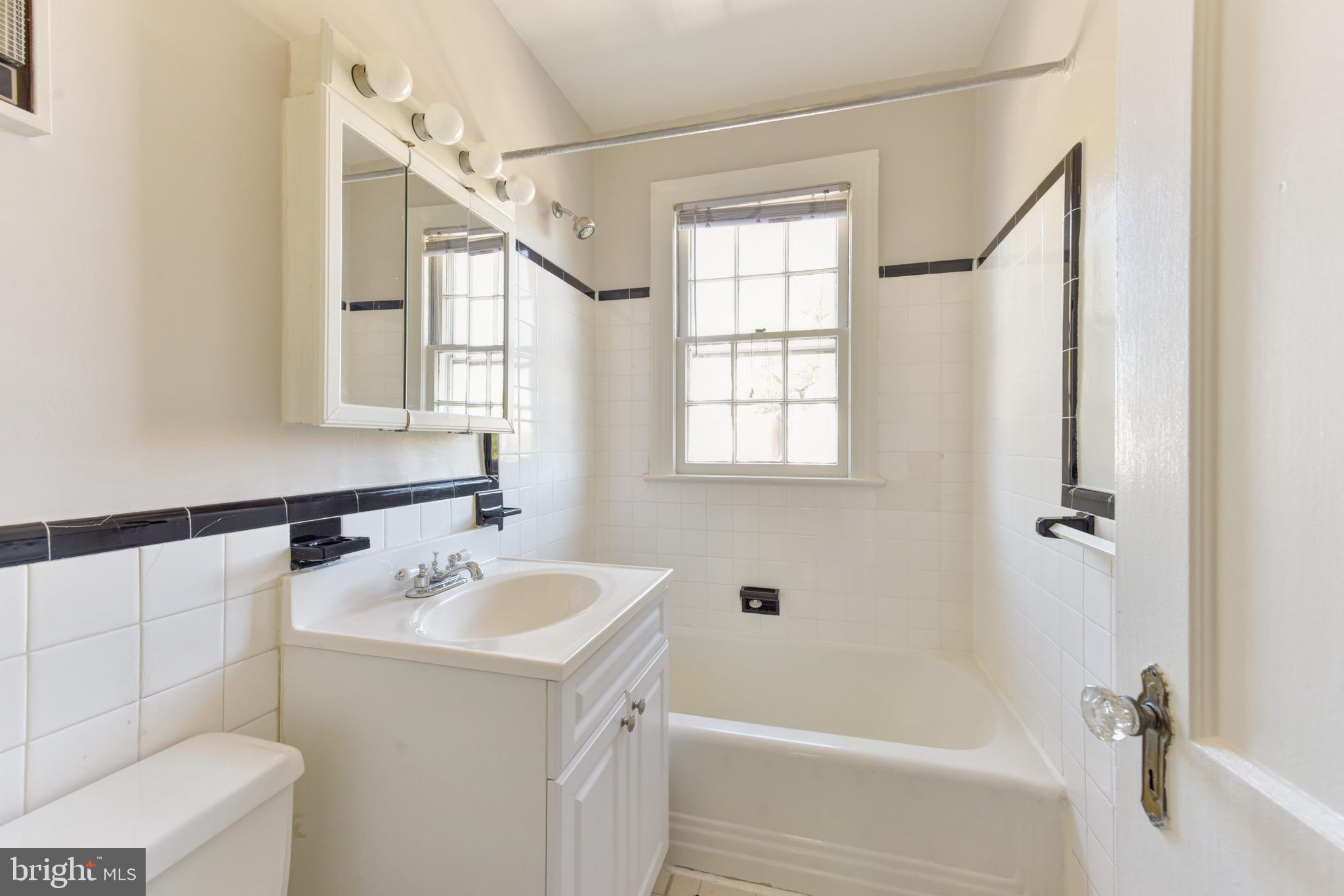 OLD TOWN GARDENS - Residential Lease