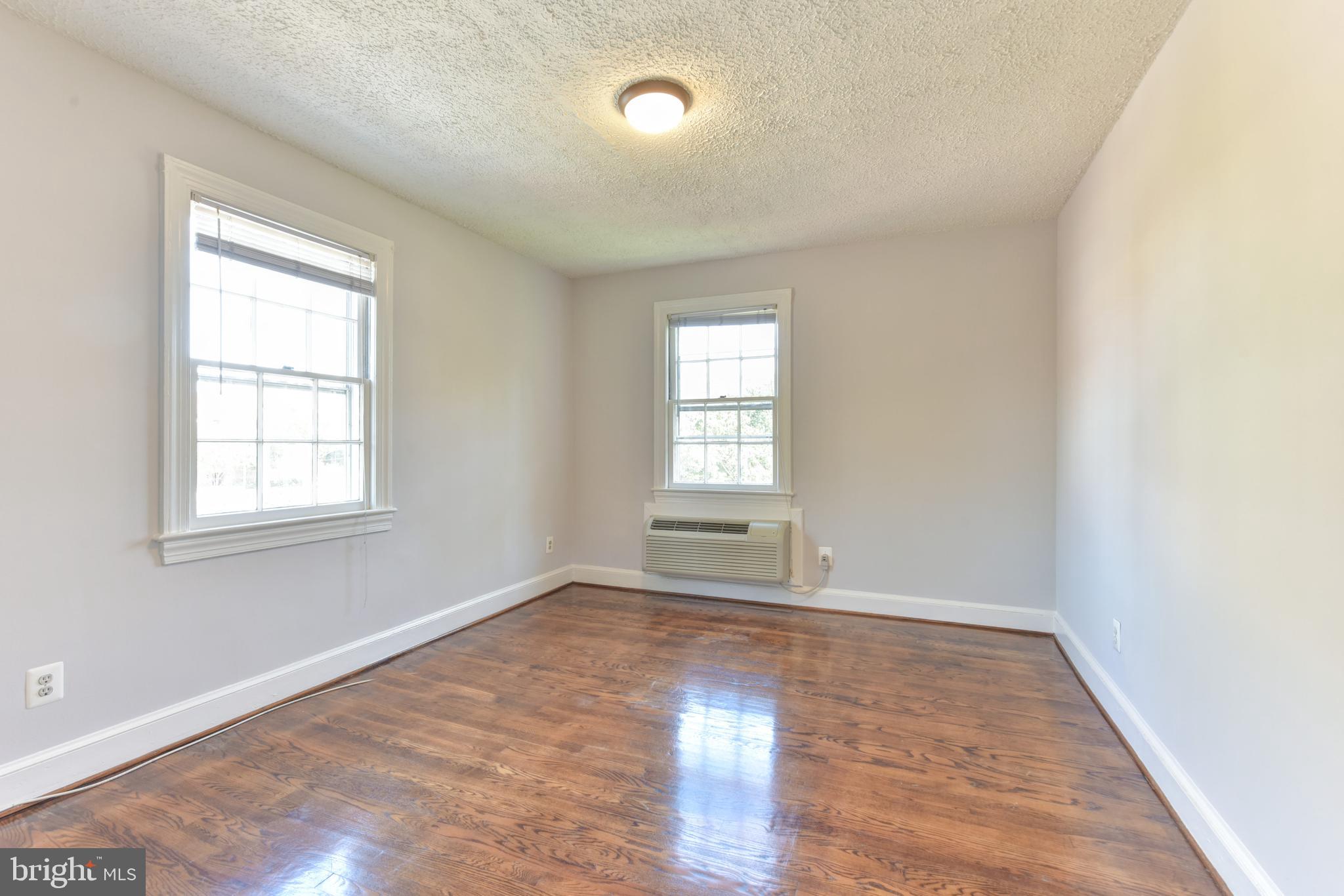 OLD TOWN GARDENS - Residential Lease