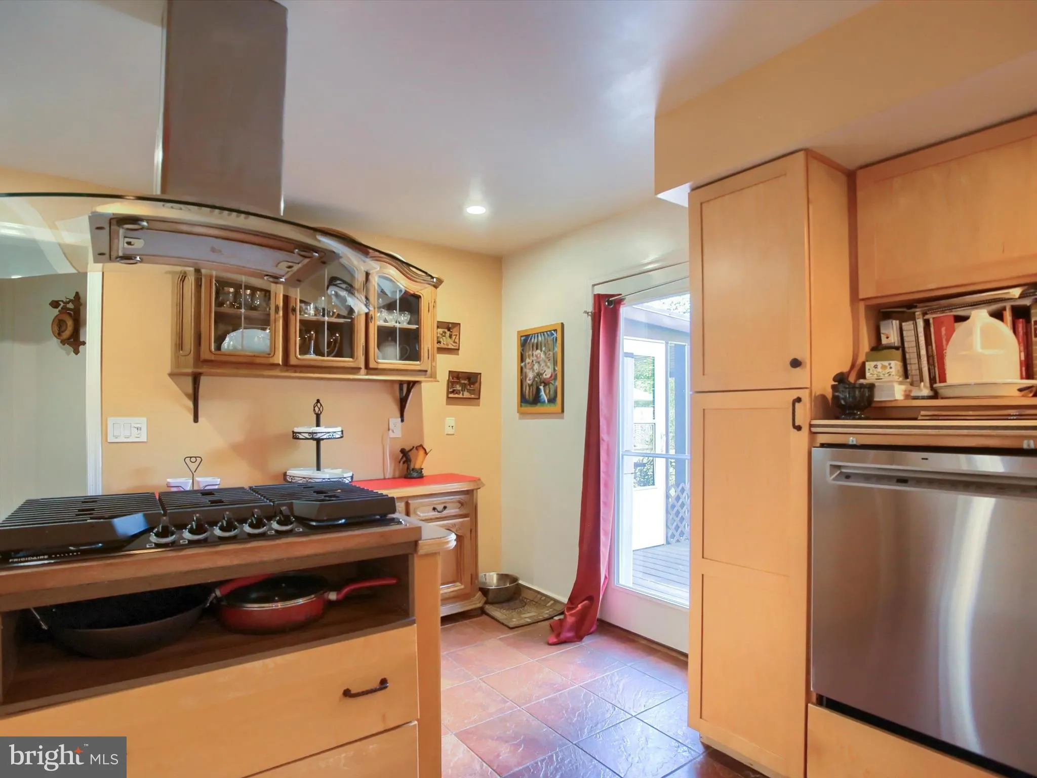 Mechanicsburg, Pennsylvania 17055, United States, 5 Bedrooms Bedrooms, ,4 BathroomsBathrooms,Residential,Pending,212434