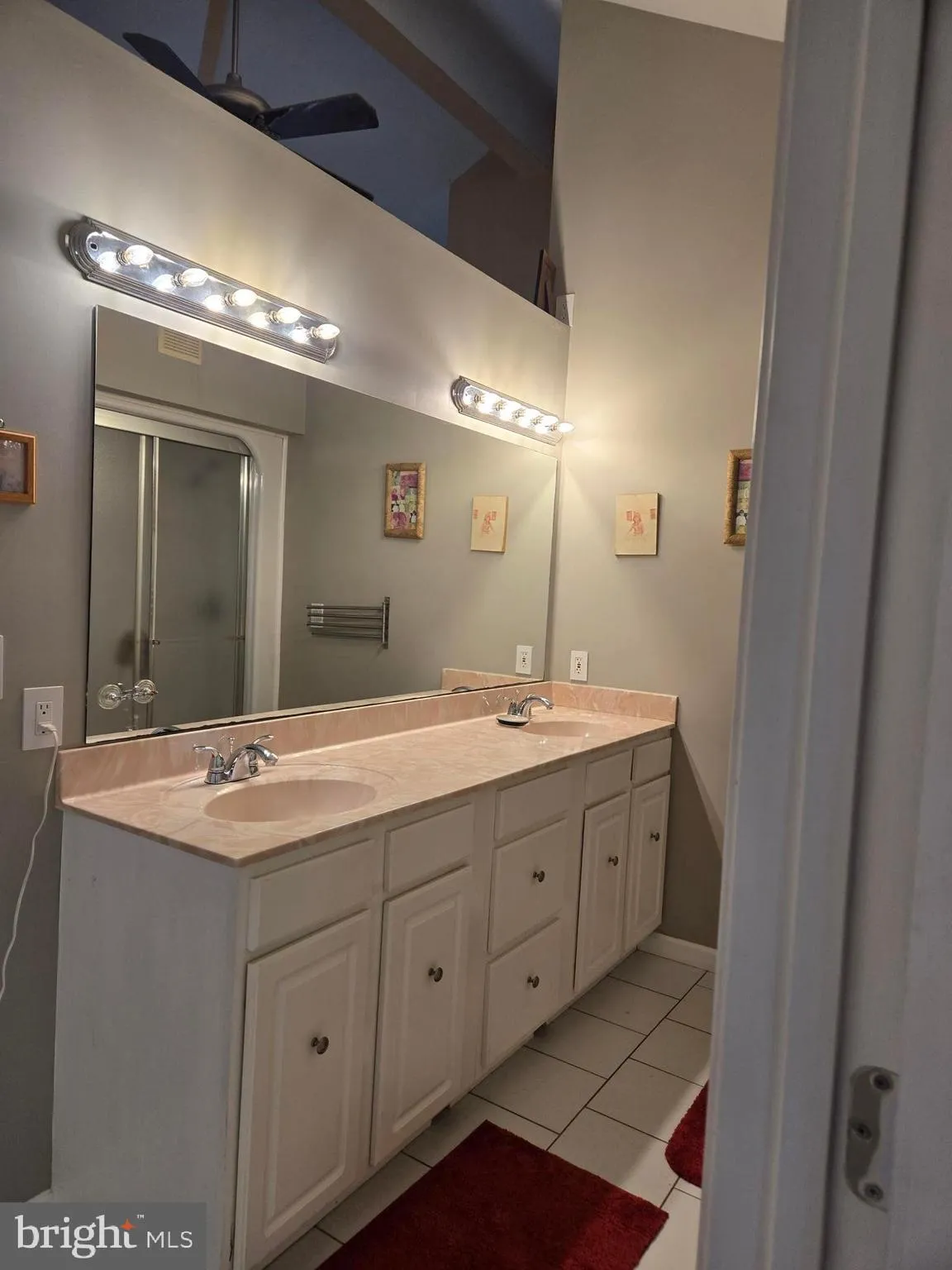 Mechanicsburg, Pennsylvania 17055, United States, 5 Bedrooms Bedrooms, ,4 BathroomsBathrooms,Residential,Pending,212434