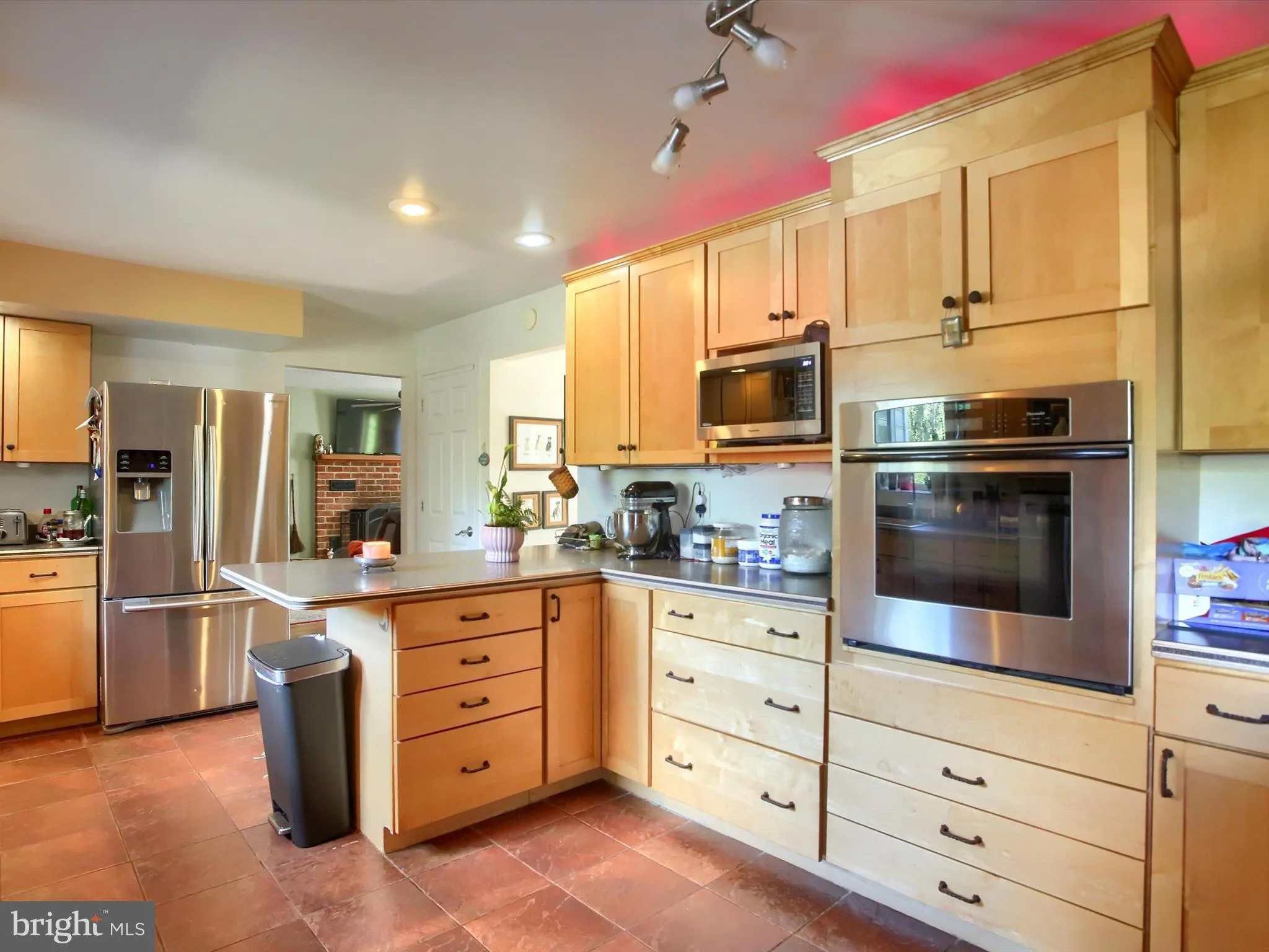 Mechanicsburg, Pennsylvania 17055, United States, 5 Bedrooms Bedrooms, ,4 BathroomsBathrooms,Residential,Pending,212434