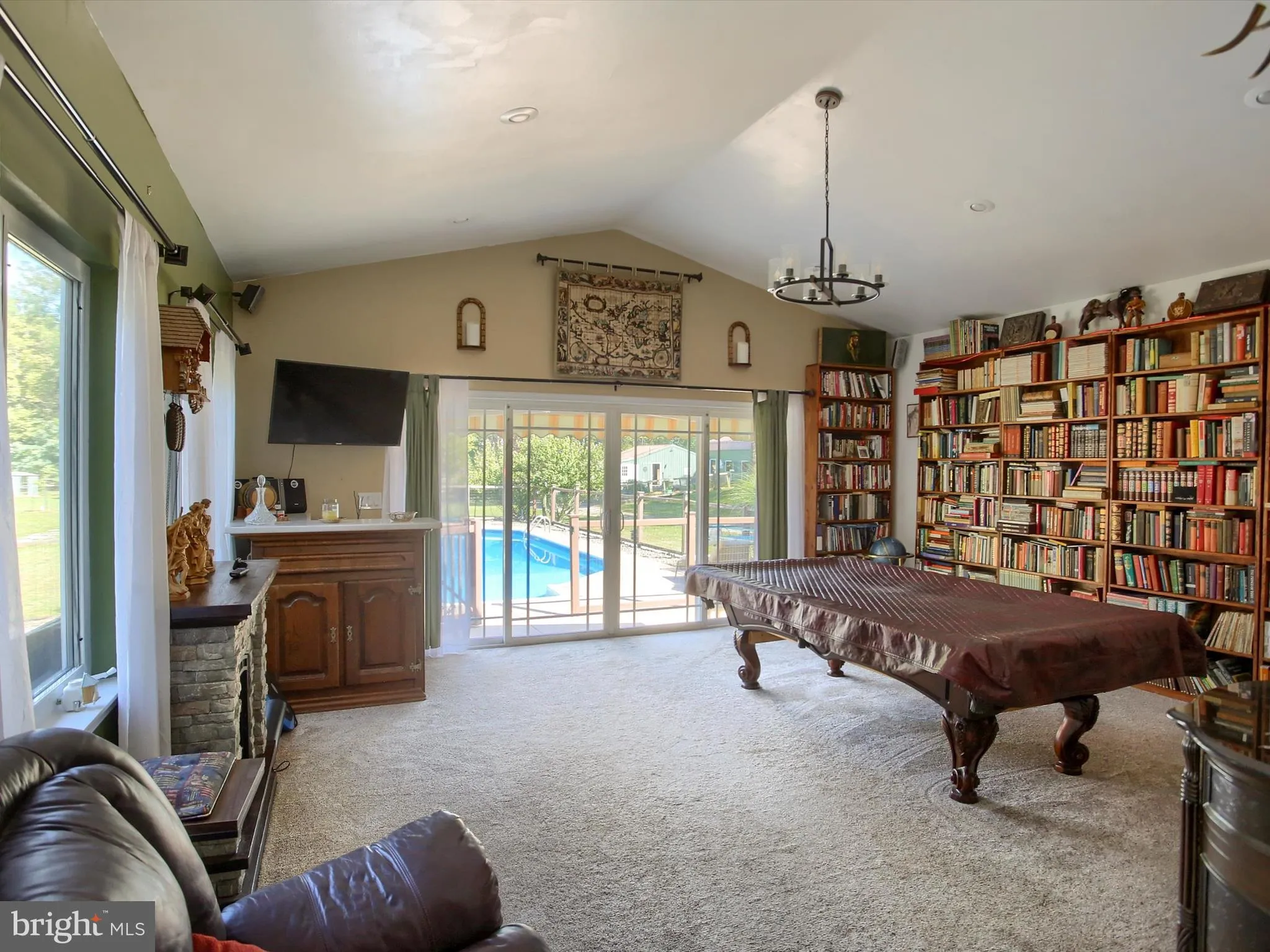 Mechanicsburg, Pennsylvania 17055, United States, 5 Bedrooms Bedrooms, ,4 BathroomsBathrooms,Residential,Pending,212434