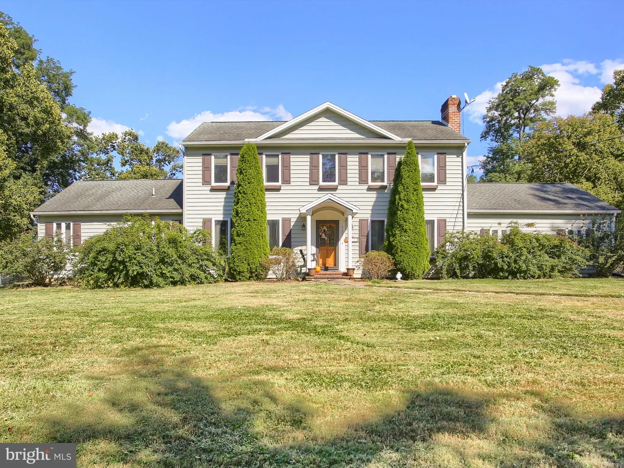 Mechanicsburg, Pennsylvania 17055, United States, 5 Bedrooms Bedrooms, ,4 BathroomsBathrooms,Residential,Pending,212434