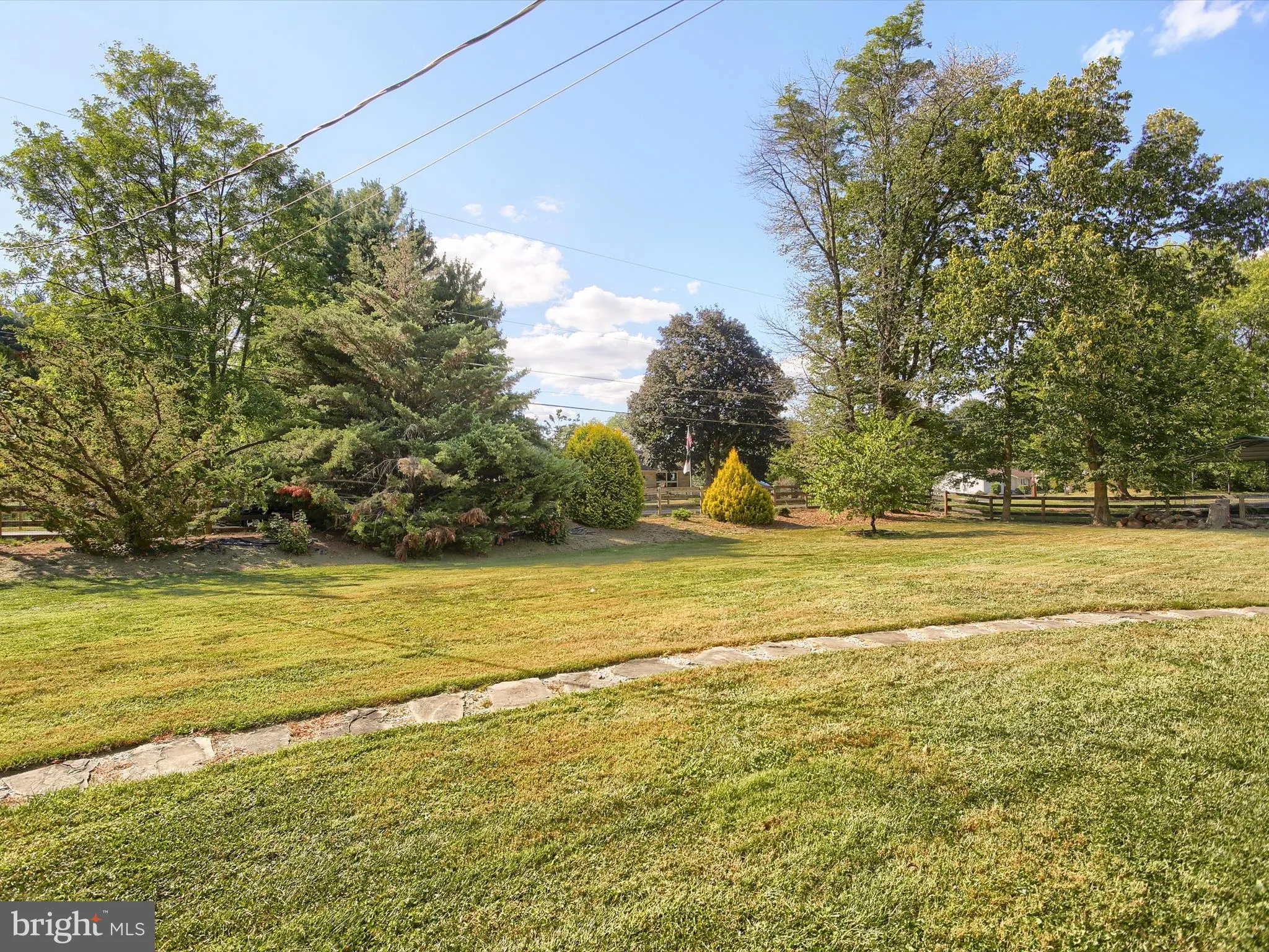 Mechanicsburg, Pennsylvania 17055, United States, 5 Bedrooms Bedrooms, ,4 BathroomsBathrooms,Residential,Pending,212434