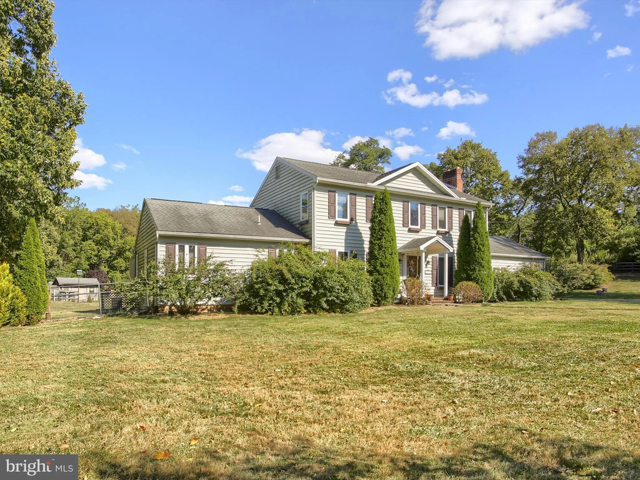 Mechanicsburg, Pennsylvania 17055, United States, 5 Bedrooms Bedrooms, ,4 BathroomsBathrooms,Residential,Pending,212434