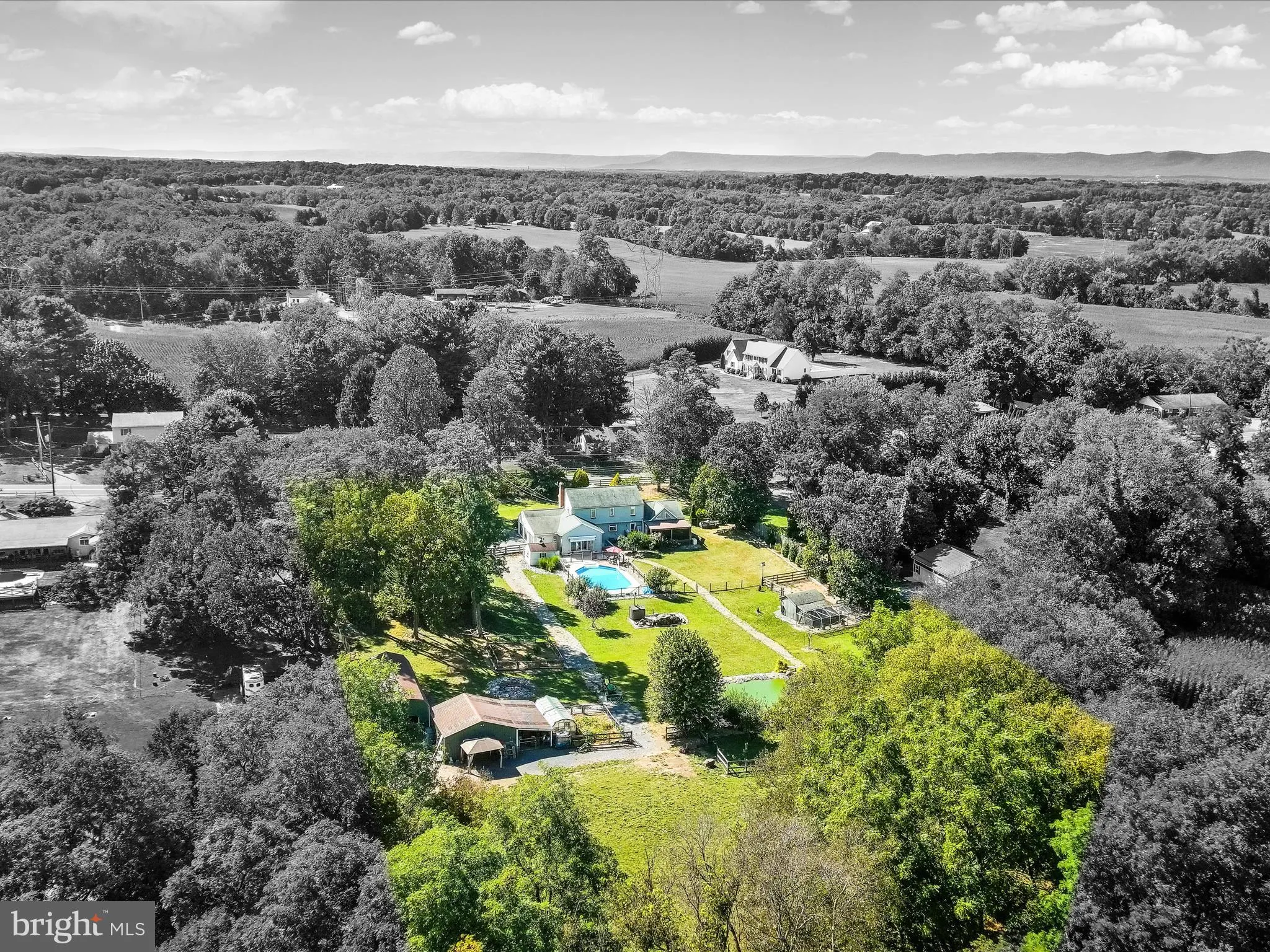 Mechanicsburg, Pennsylvania 17055, United States, 5 Bedrooms Bedrooms, ,4 BathroomsBathrooms,Residential,Pending,212434