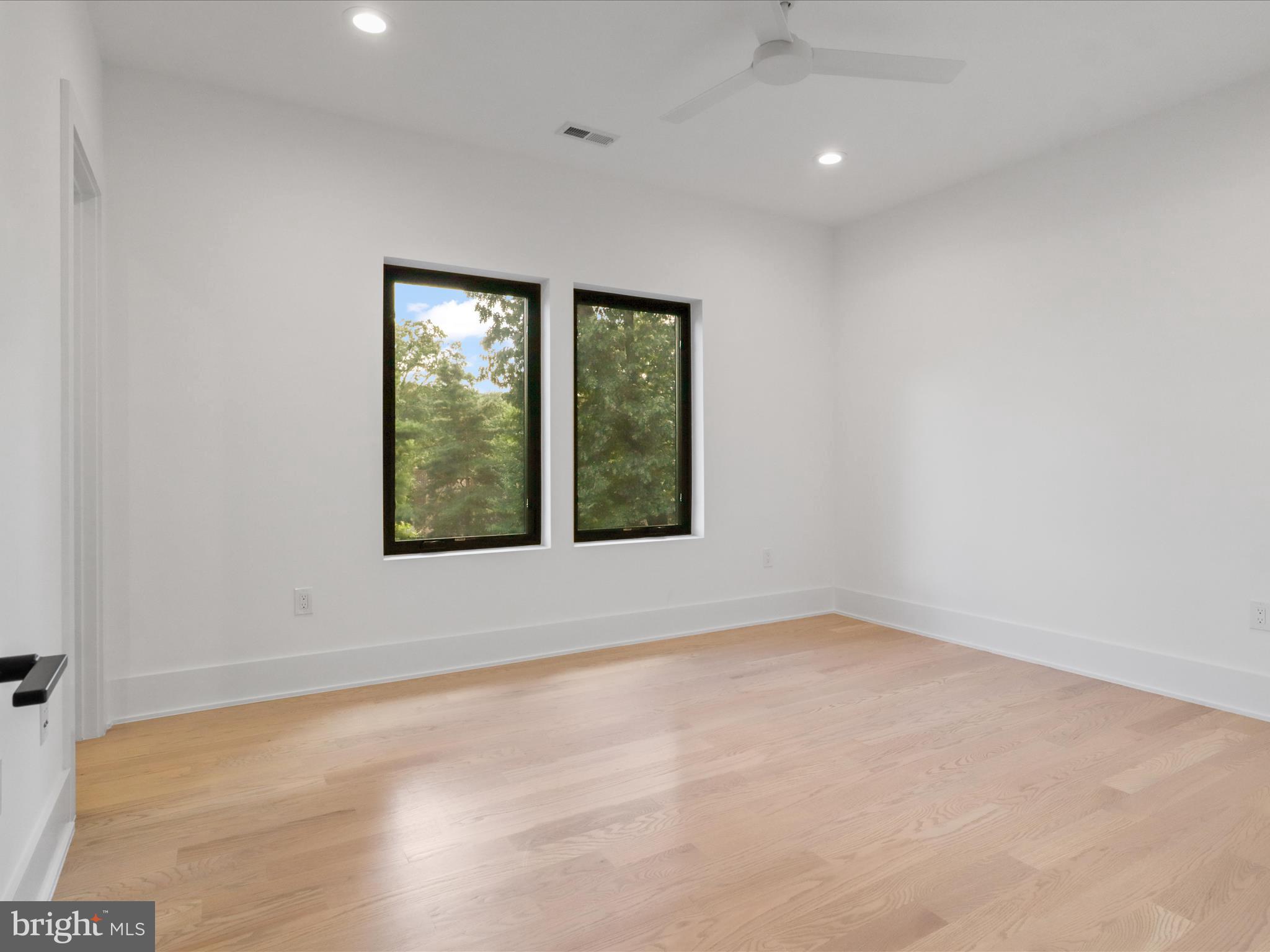 ARLINGWOOD - Residential