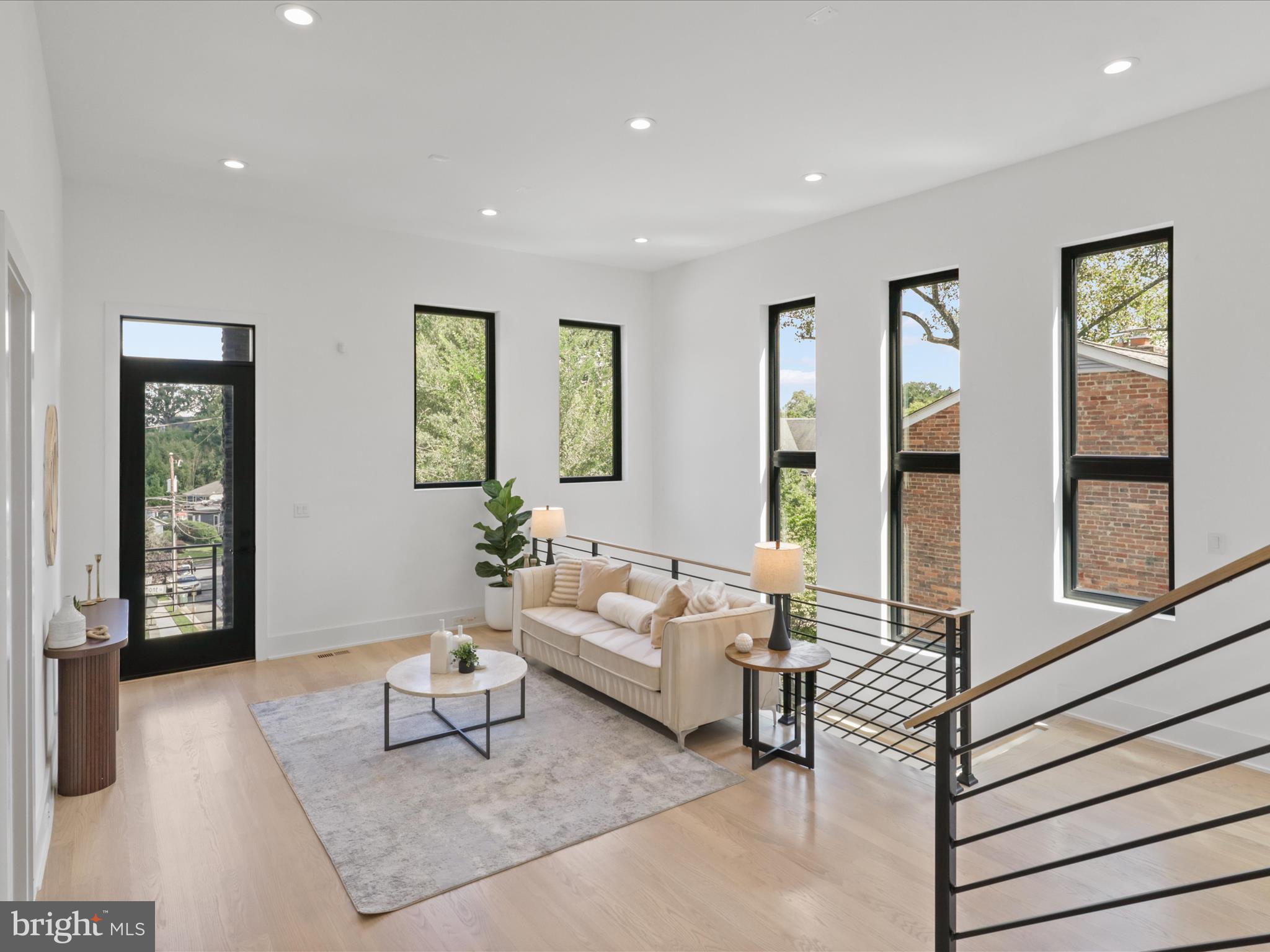 ARLINGWOOD - Residential