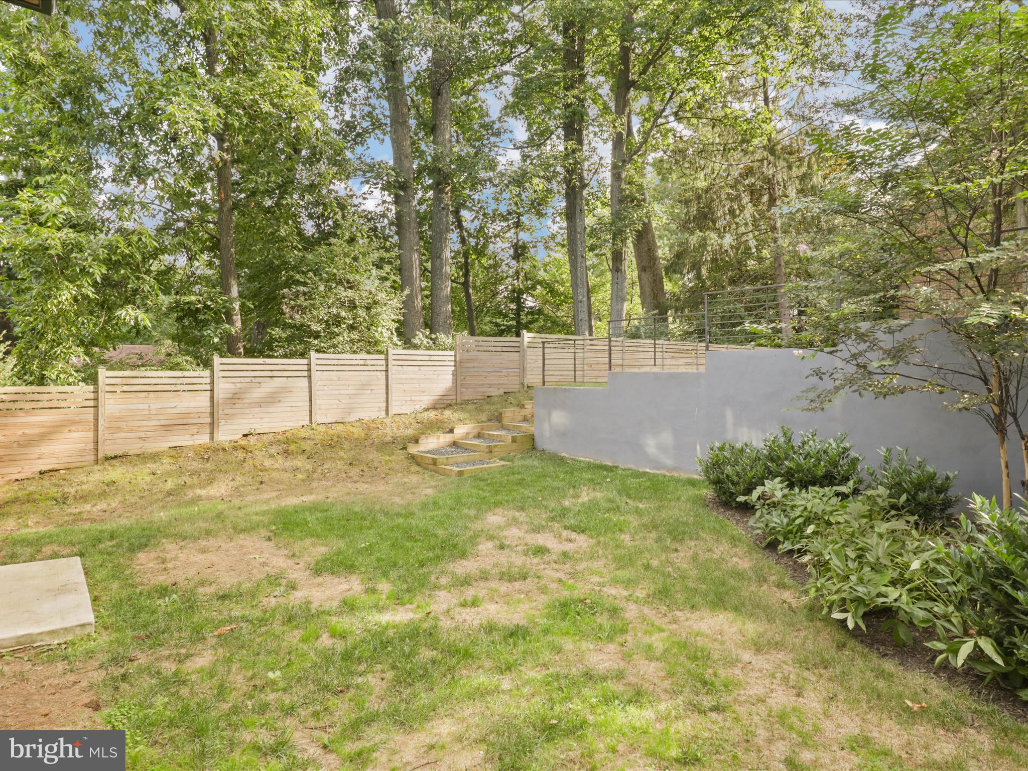 ARLINGWOOD - Residential