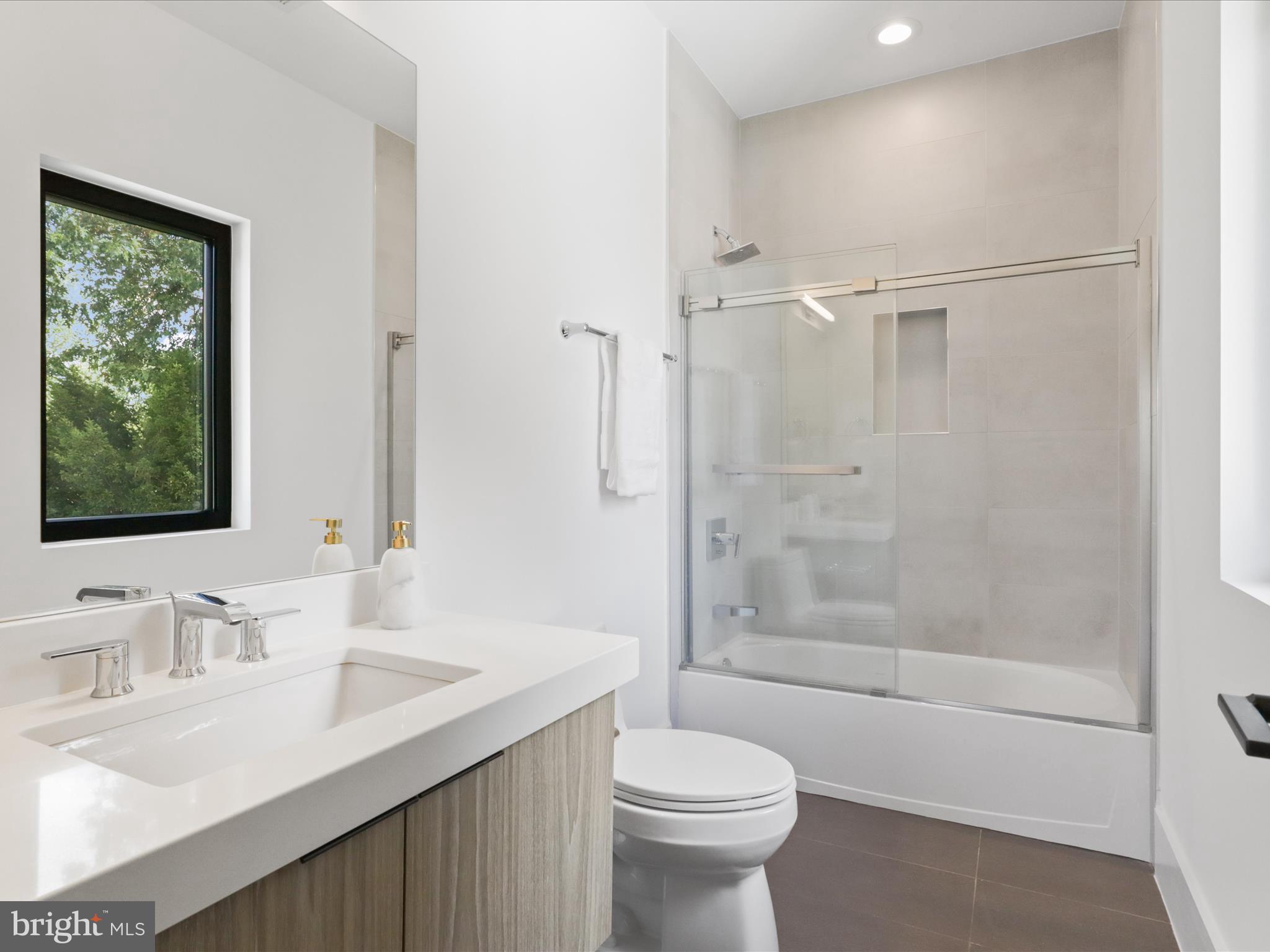 ARLINGWOOD - Residential