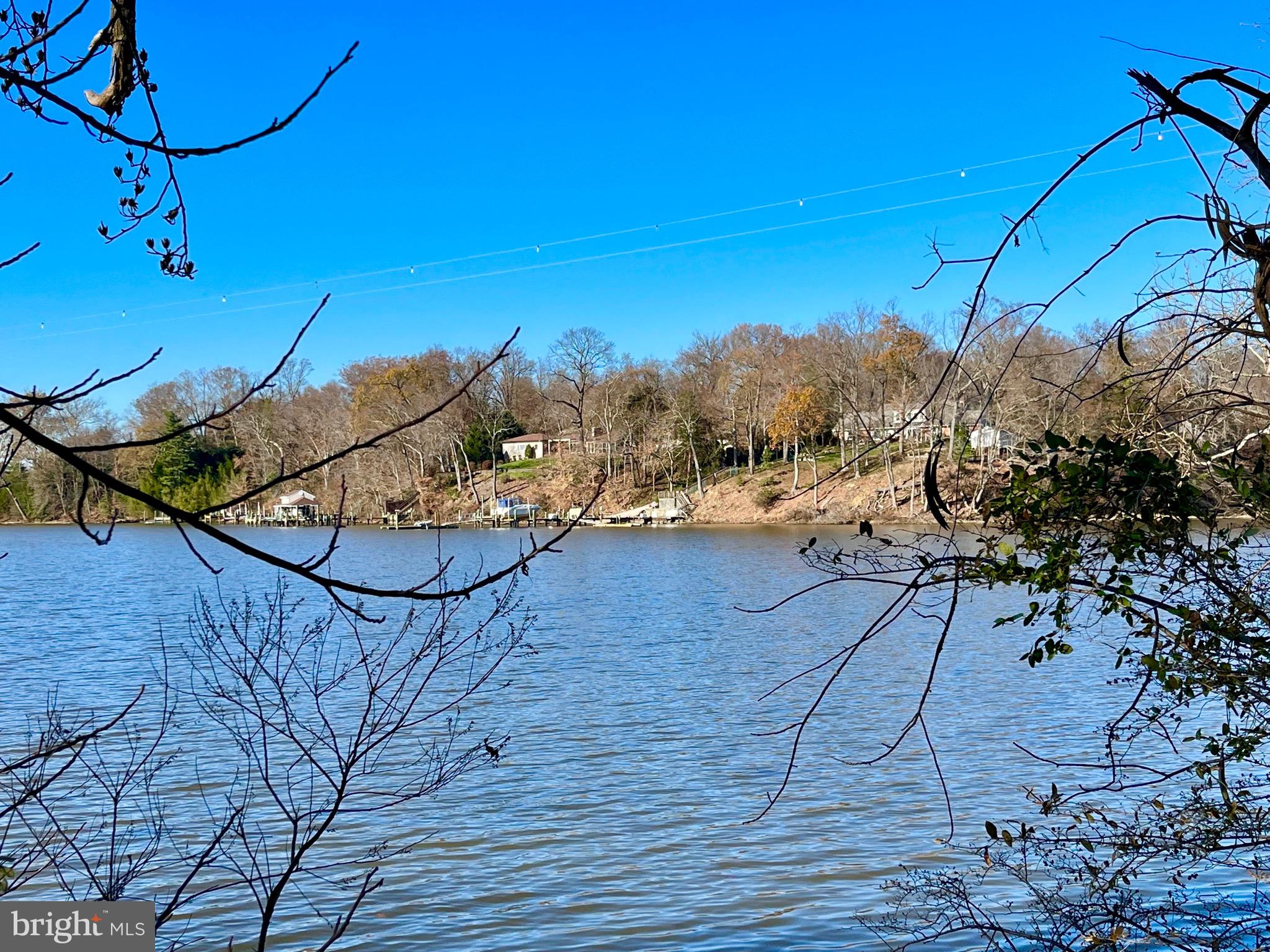 832 COUNTRY CLUB ROAD