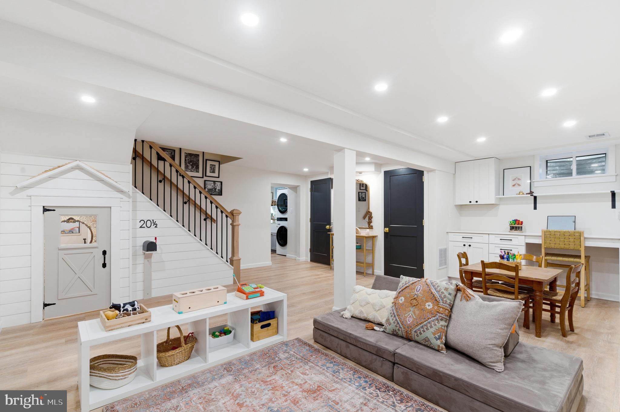 BAY VIEW SPRINGS - Residential