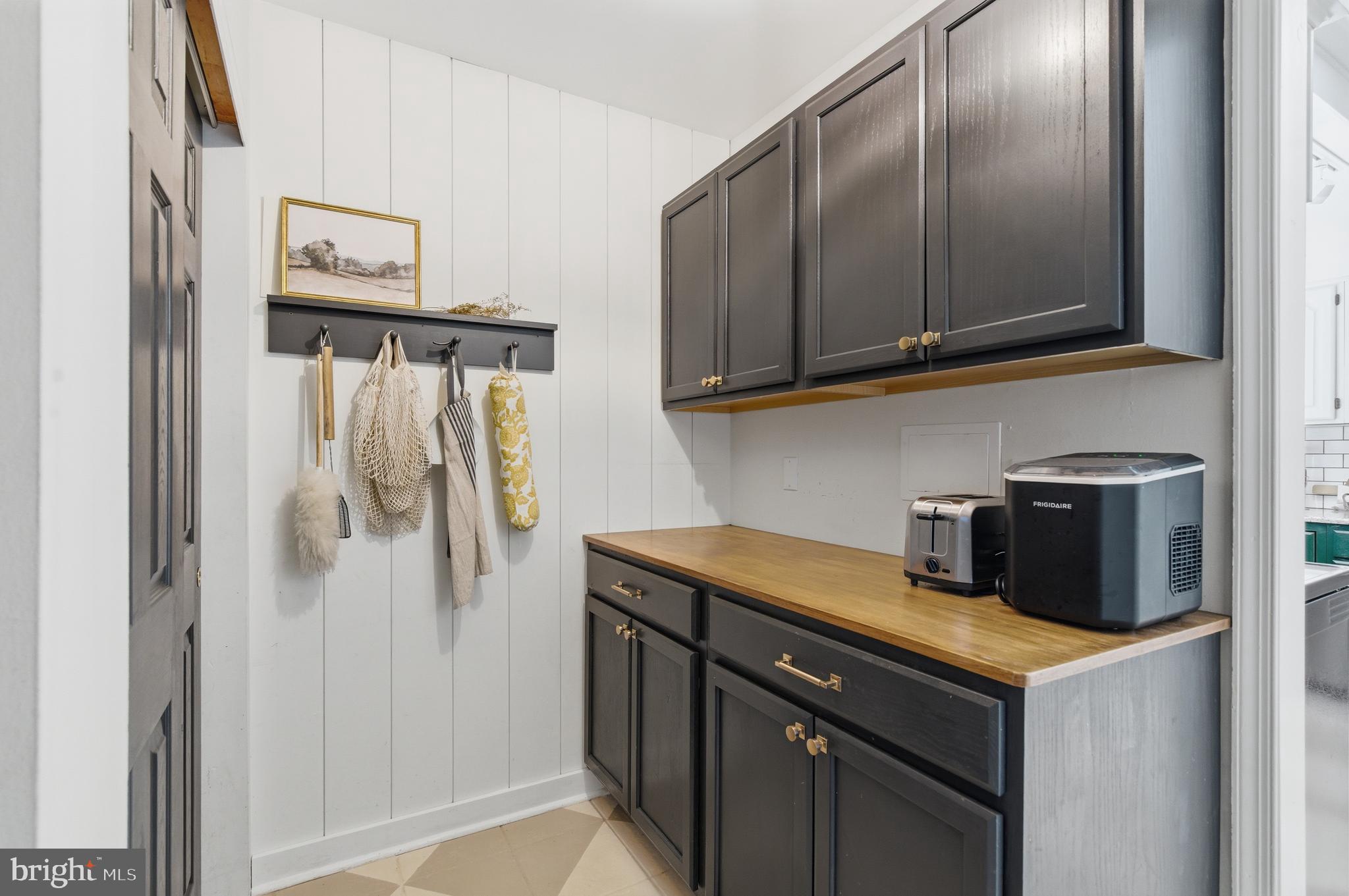 BAY VIEW SPRINGS - Residential