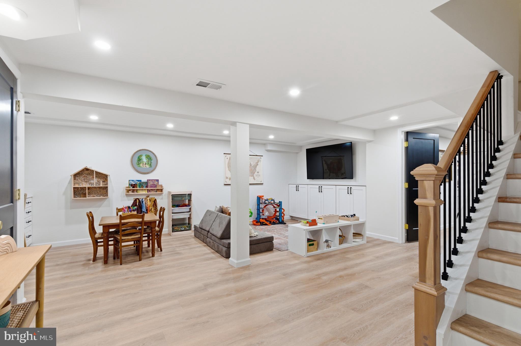 BAY VIEW SPRINGS - Residential