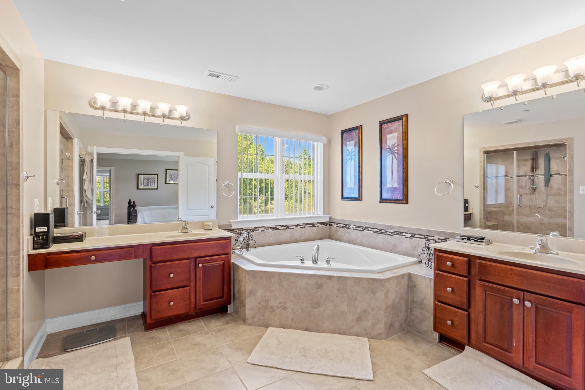 COACHMAN'S PATH - Residential