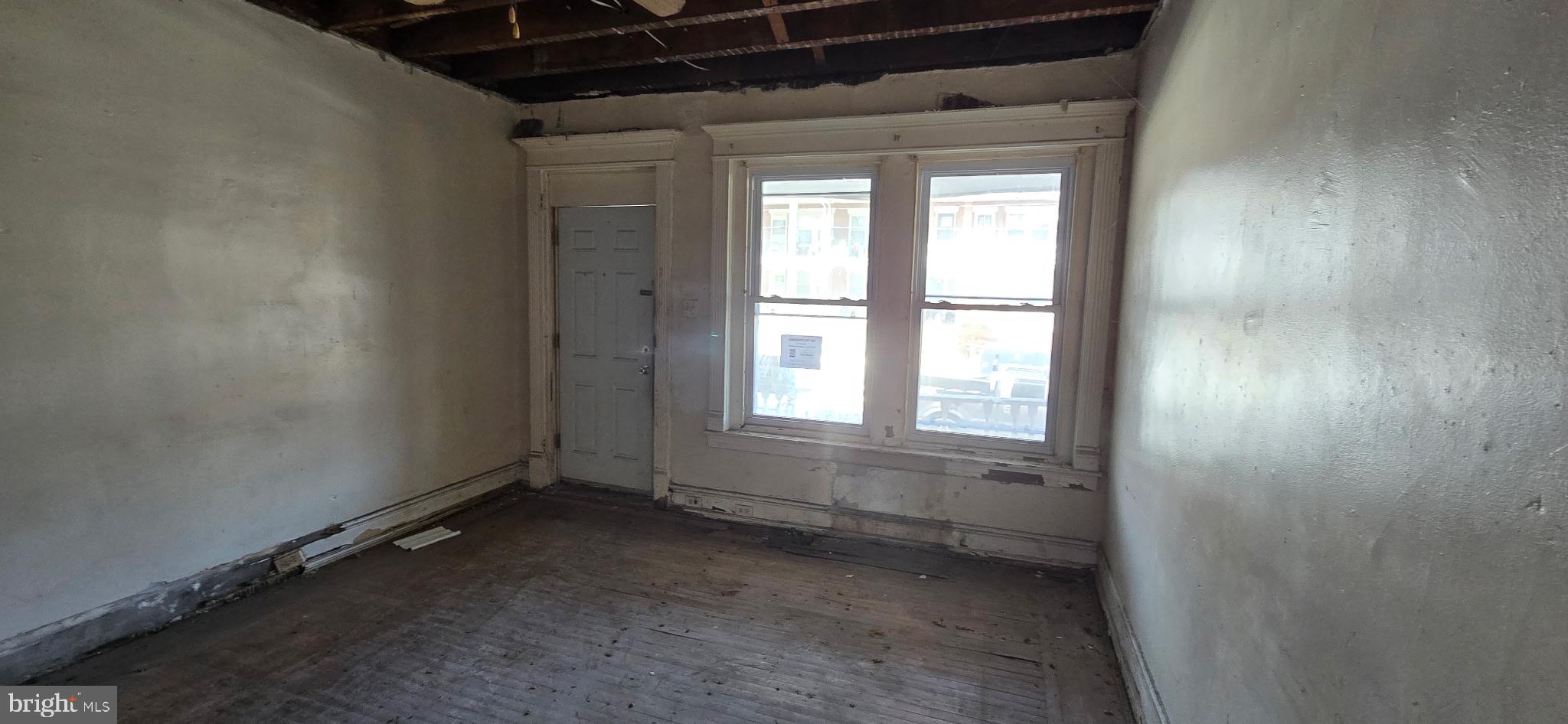 6036 CATHARINE STREET