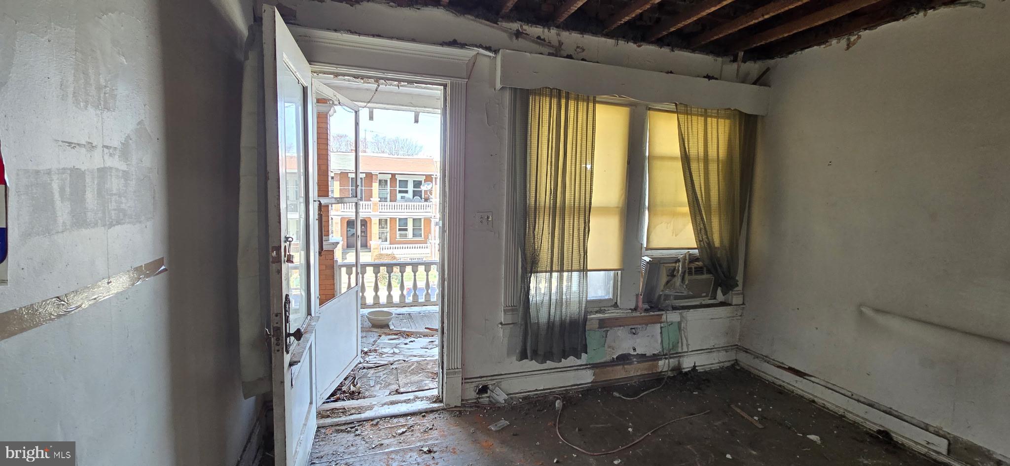 6036 CATHARINE STREET