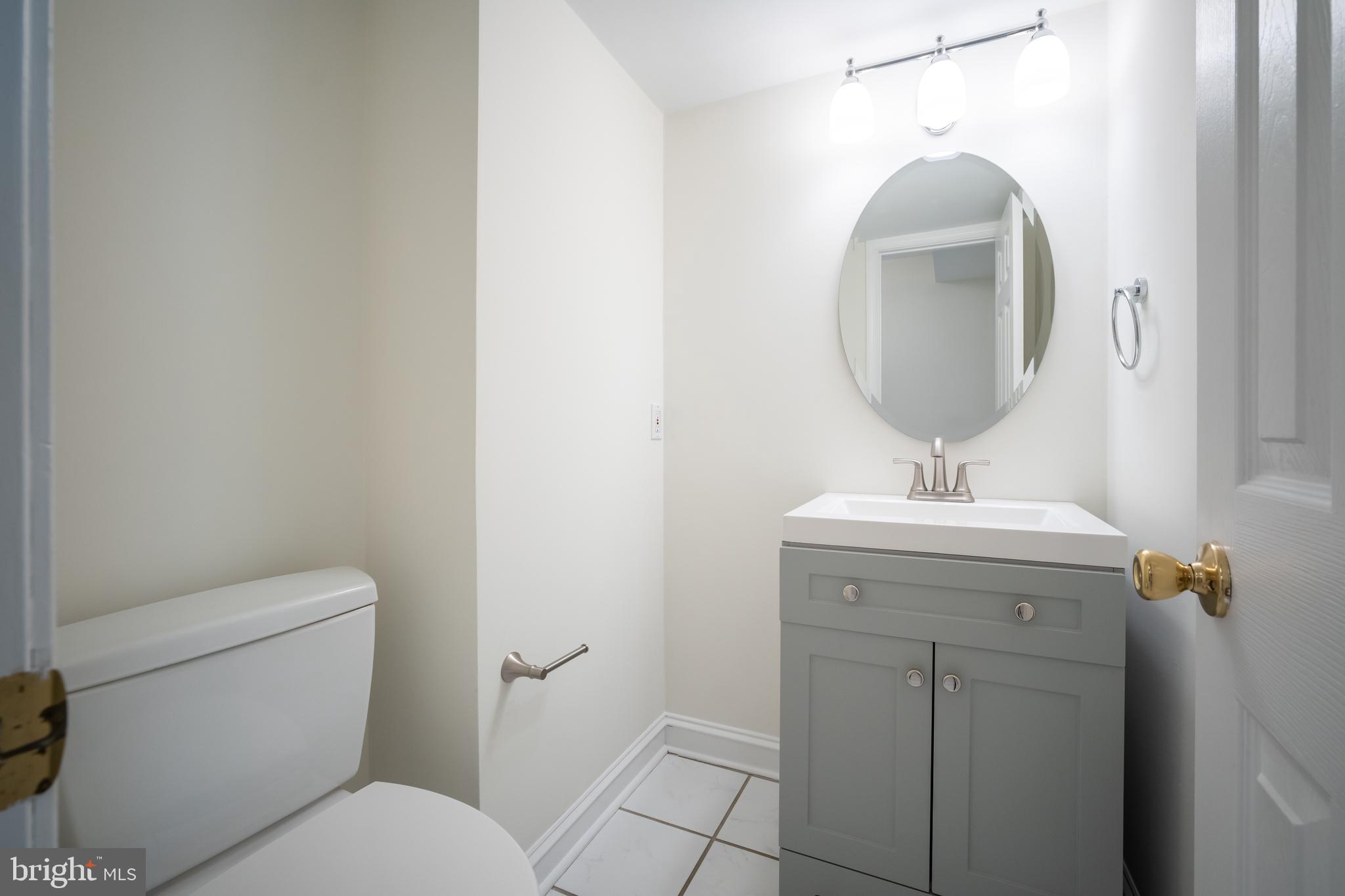 TOWNES OF MOOREFIELD - Residential Lease