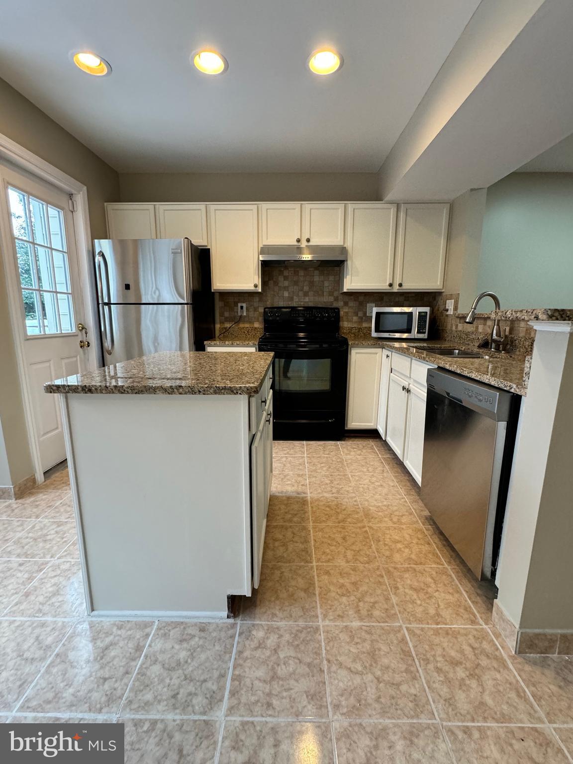 PROVIDENCE PARK - Residential Lease