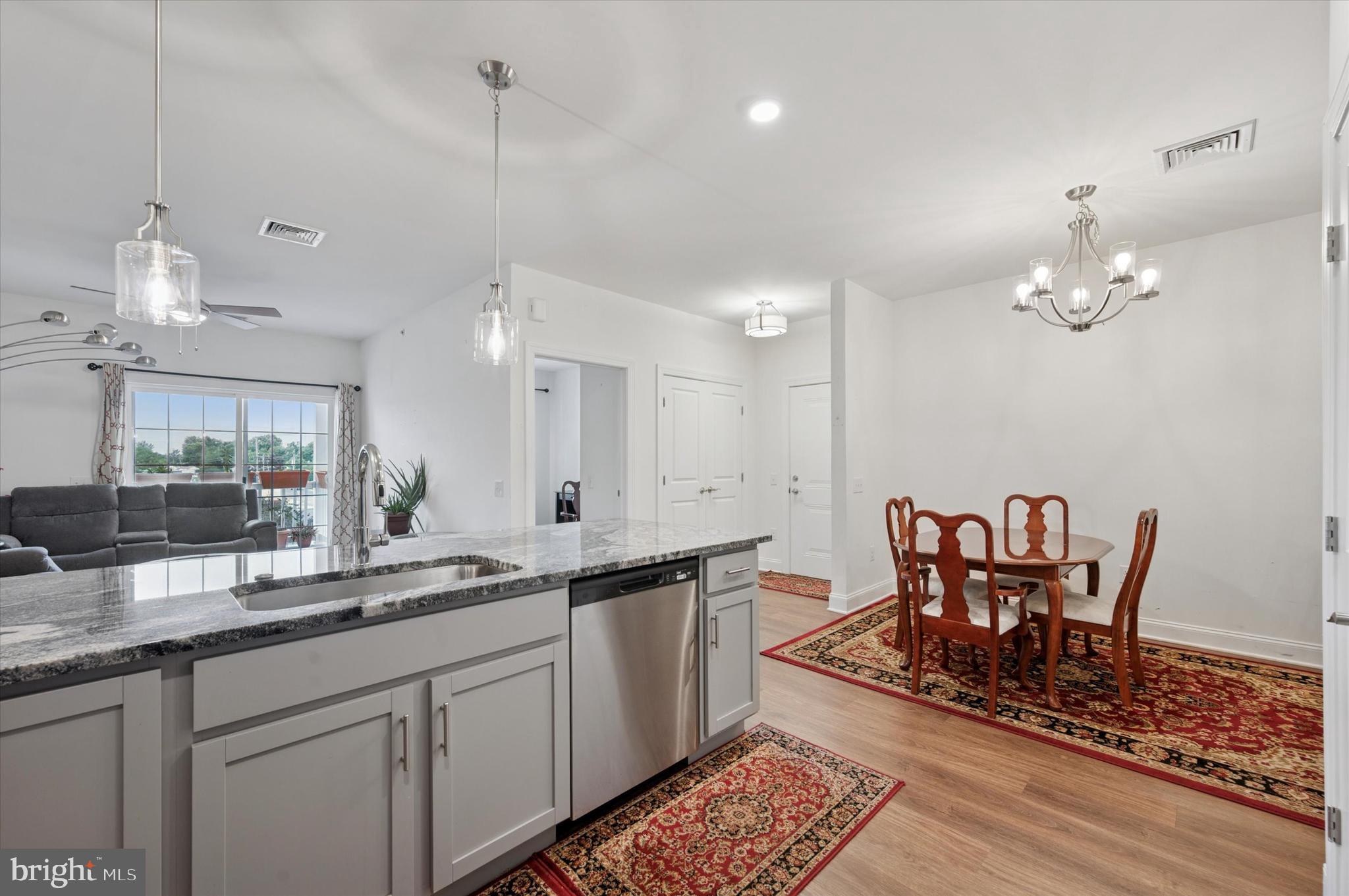 RESIDENCES AT BROOKHAVEN GLEN - Residential