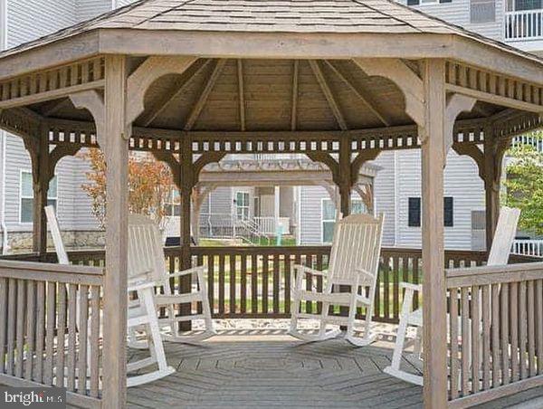 RESIDENCES AT BROOKHAVEN GLEN - Residential