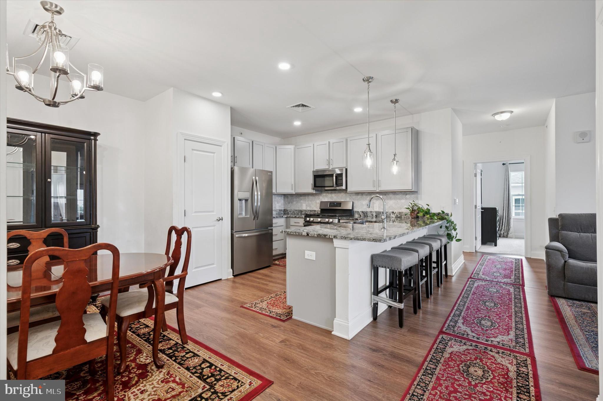 RESIDENCES AT BROOKHAVEN GLEN - Residential