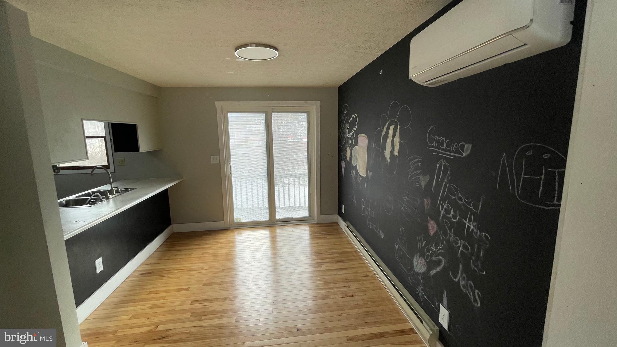 F PARIS SMITH - Residential