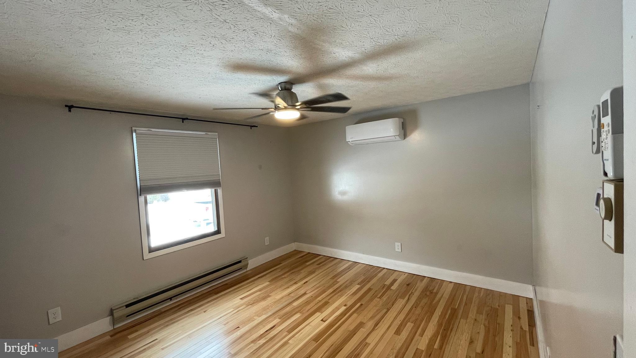 F PARIS SMITH - Residential