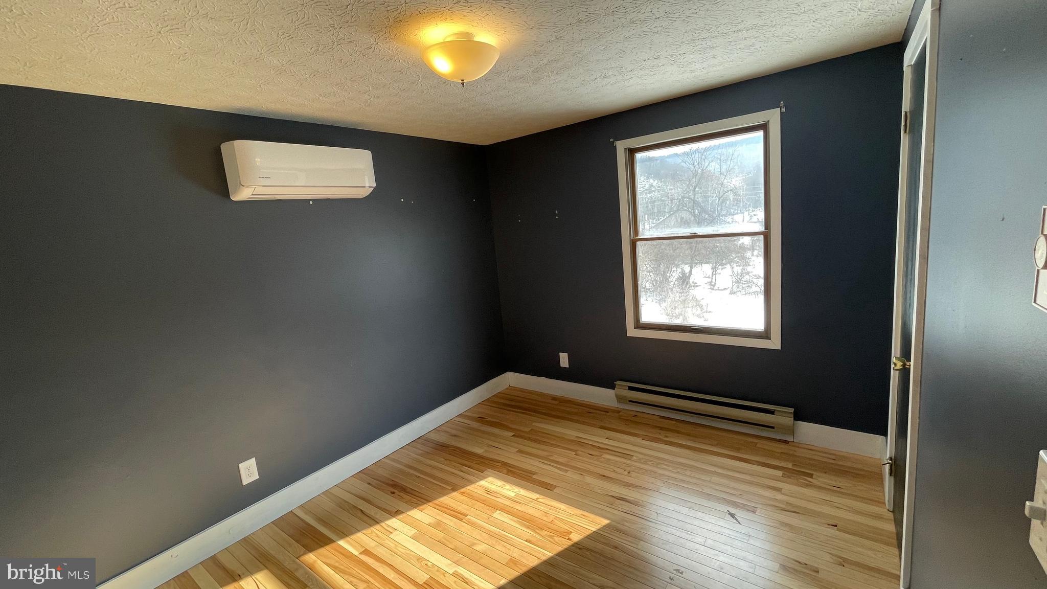 F PARIS SMITH - Residential