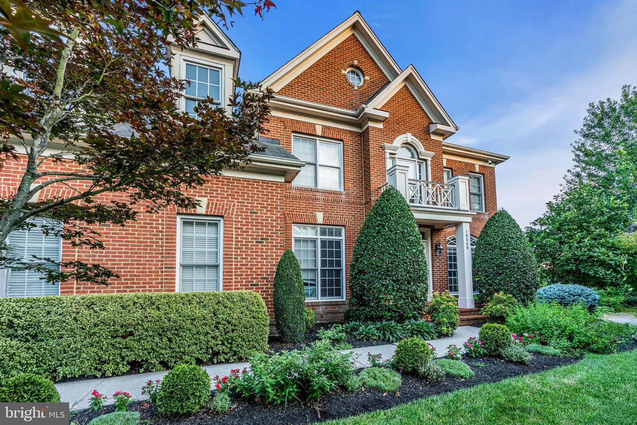 LANSDOWNE ON THE POTOMAC - Residential