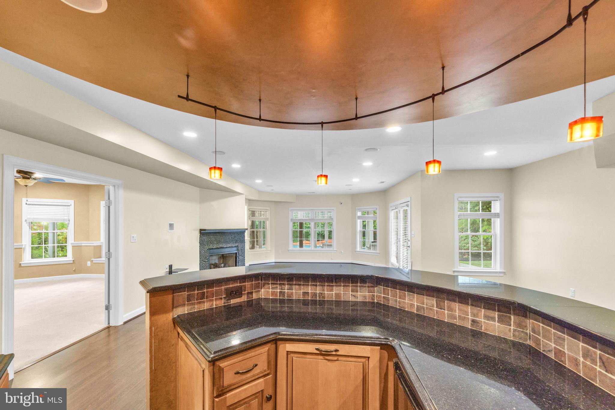 LANSDOWNE ON THE POTOMAC - Residential