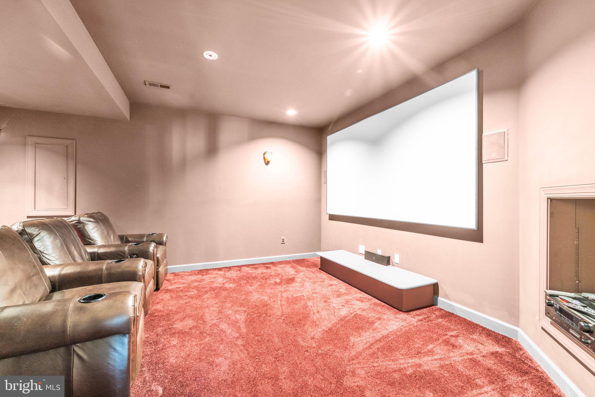 LANSDOWNE ON THE POTOMAC - Residential