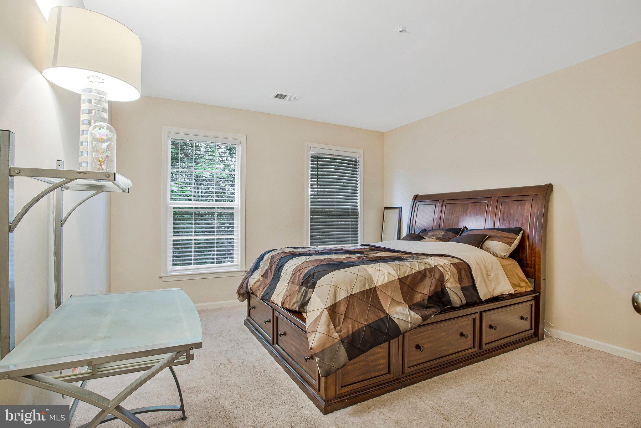 COLLINGTON MANOR - Residential