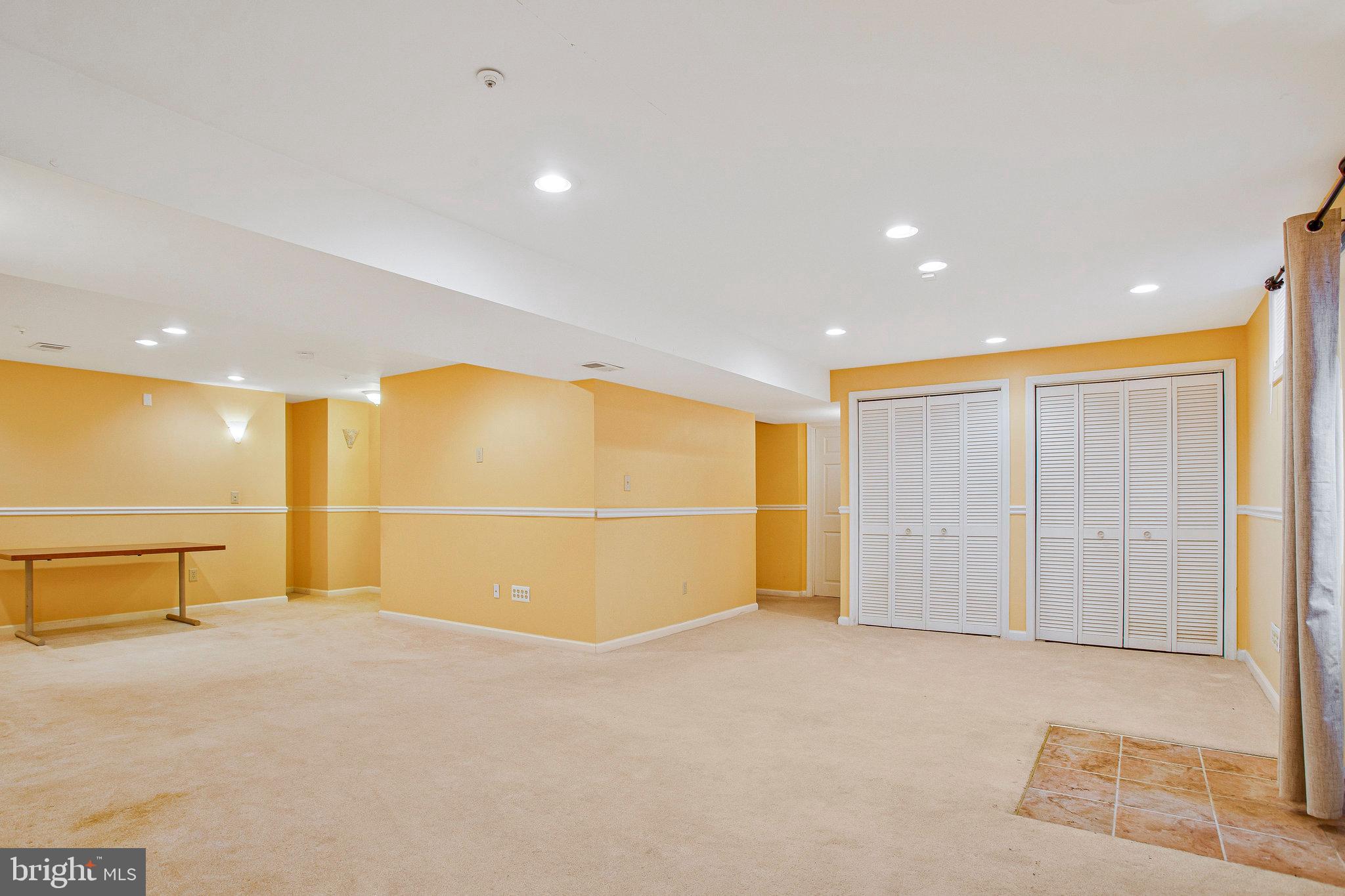 COLLINGTON MANOR - Residential