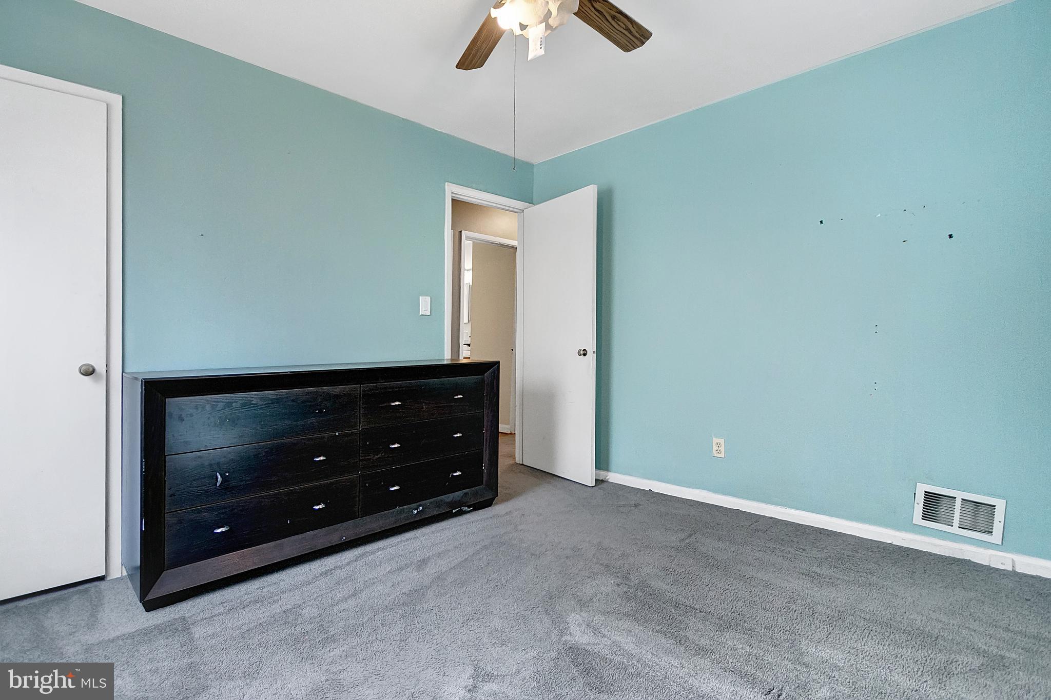 NORTH FORESTVILLE - Residential