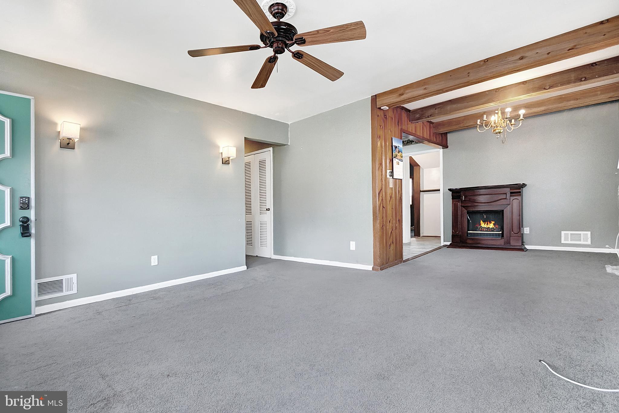 NORTH FORESTVILLE - Residential