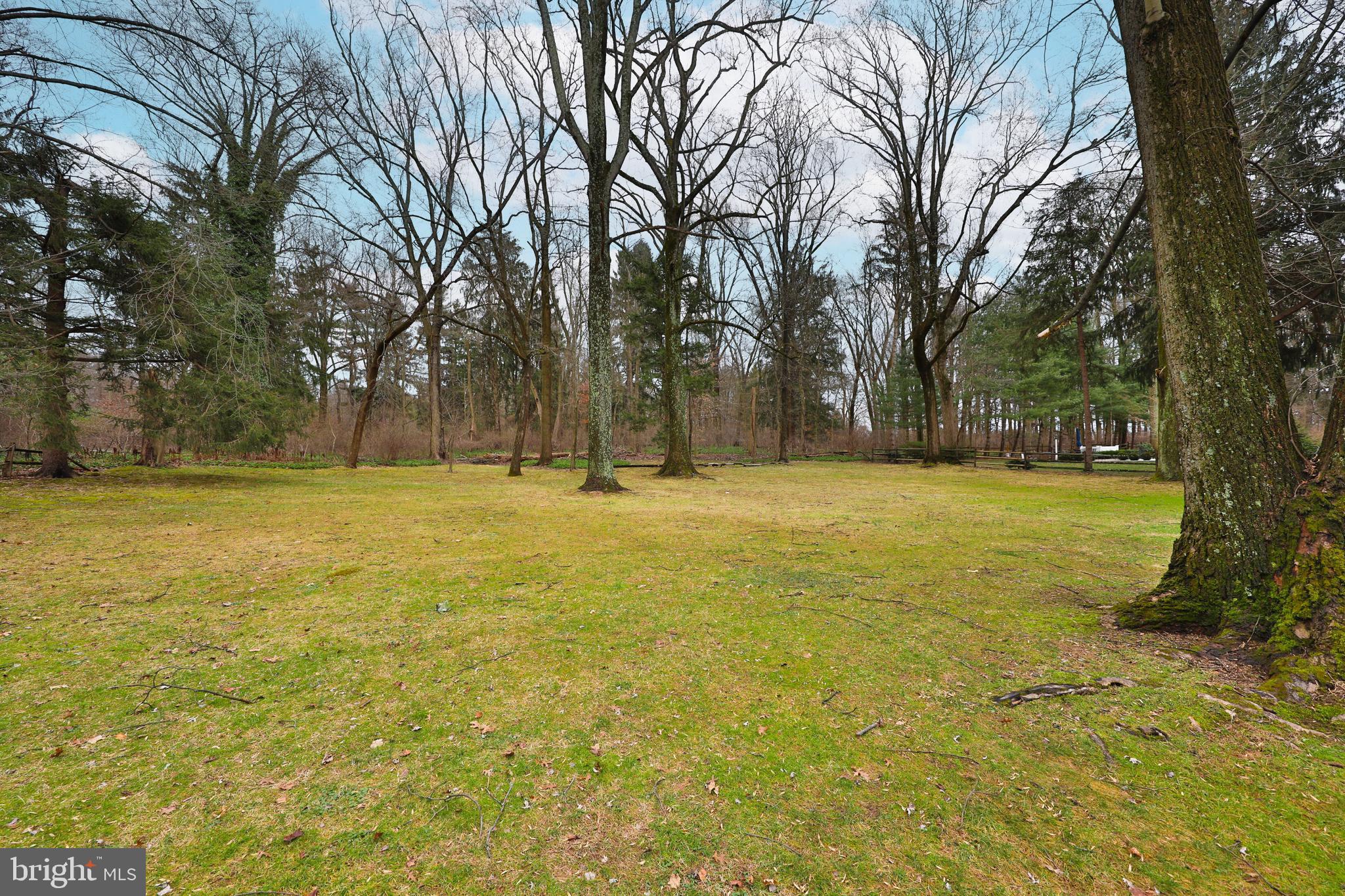 HUNTINGDON VALLEY - Residential