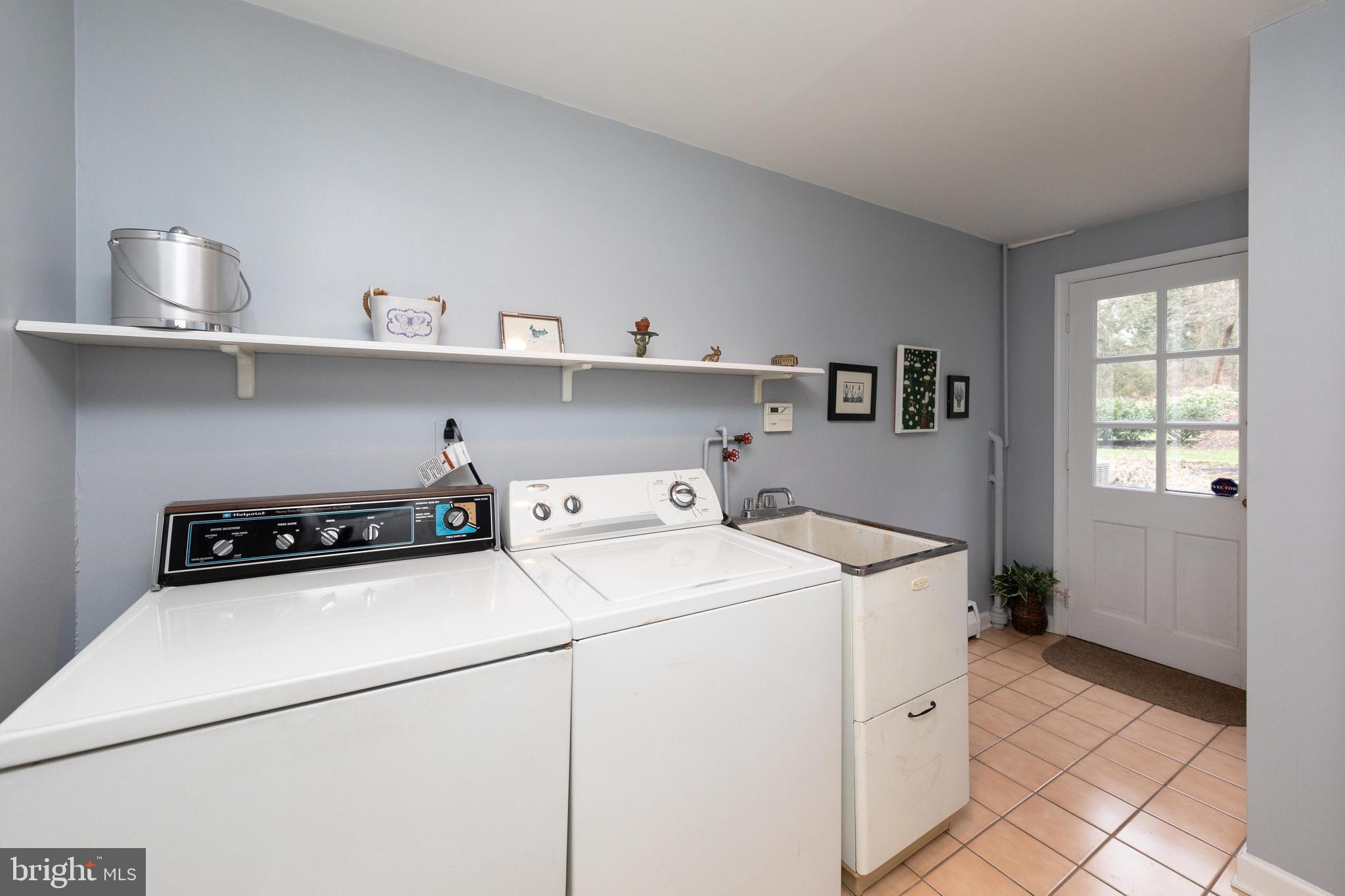 HUNTINGDON VALLEY - Residential
