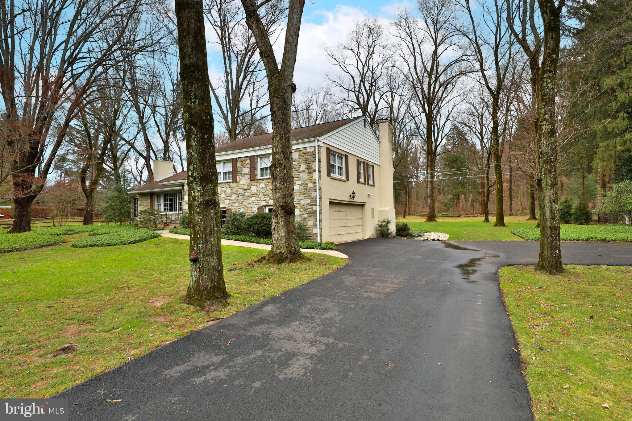 HUNTINGDON VALLEY - Residential