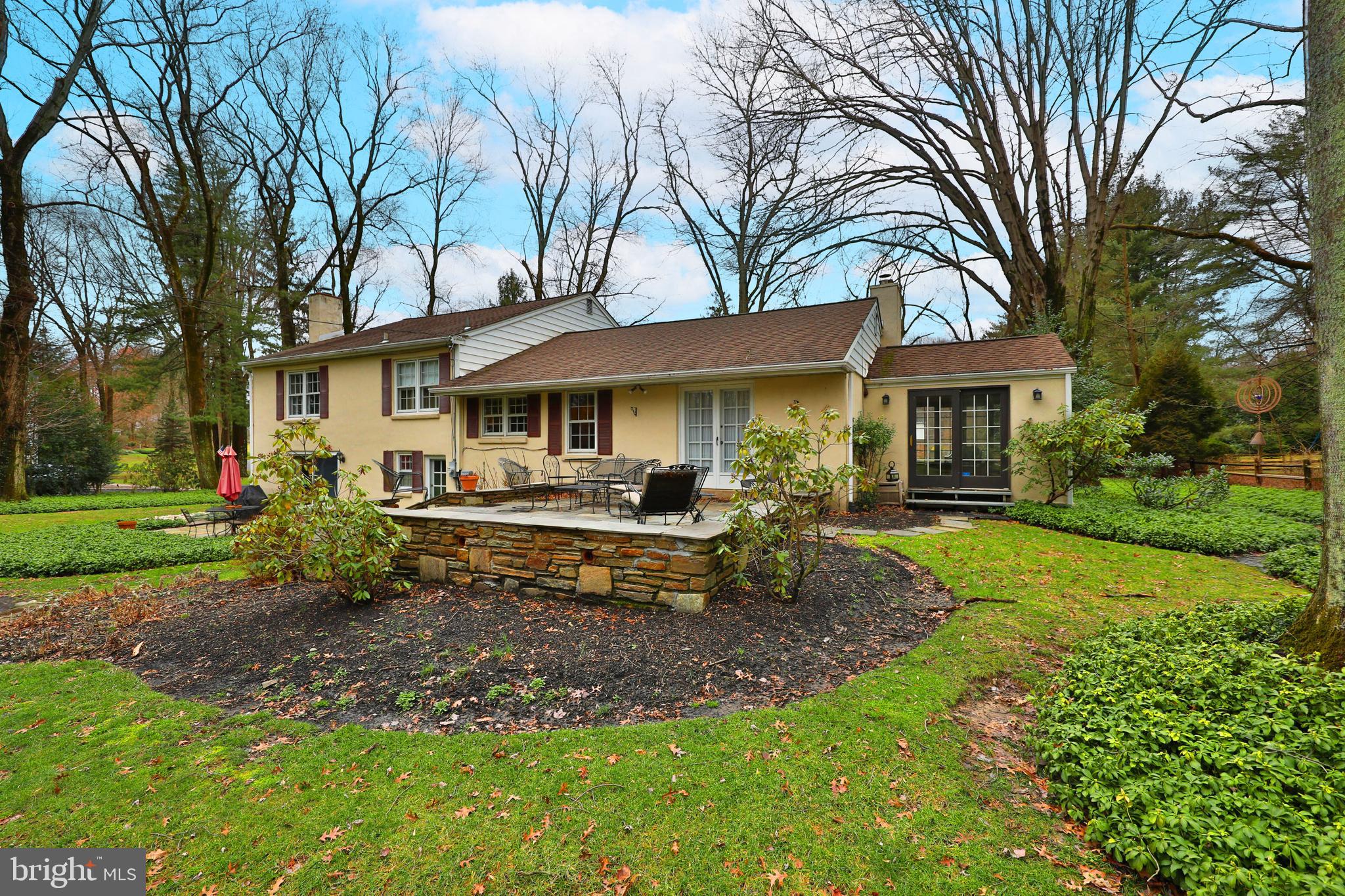 HUNTINGDON VALLEY - Residential