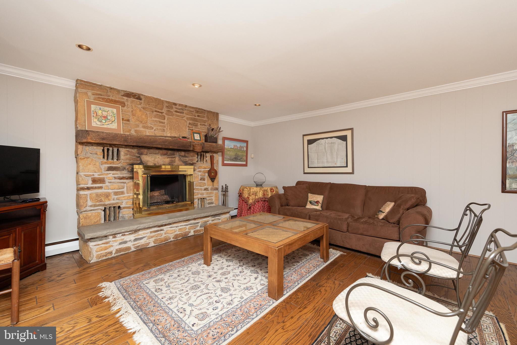 HUNTINGDON VALLEY - Residential