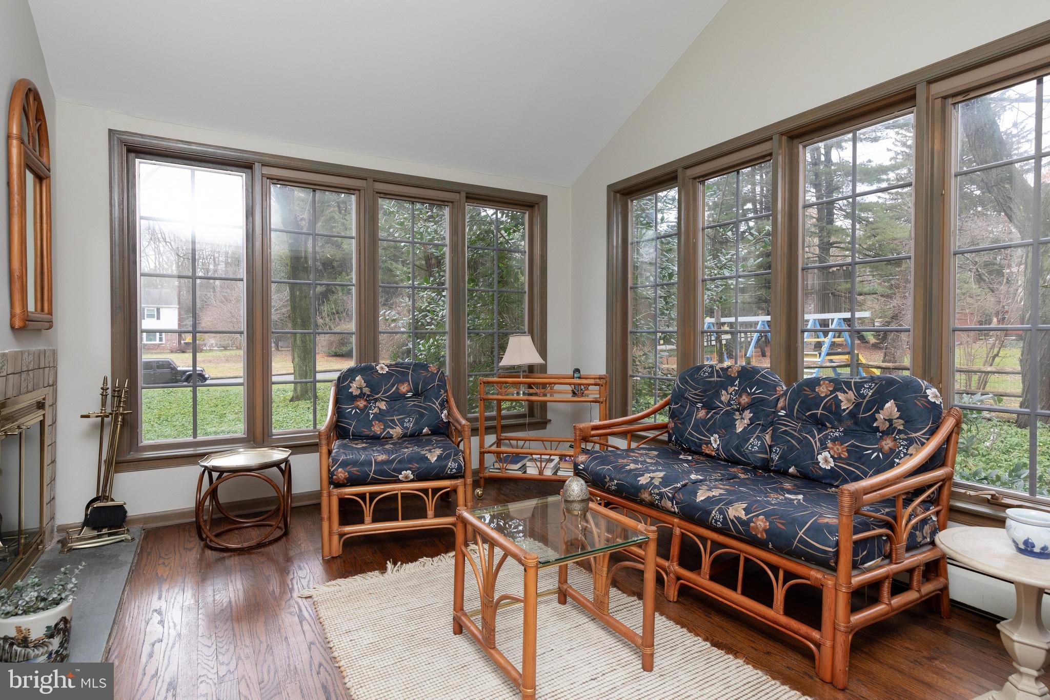 HUNTINGDON VALLEY - Residential