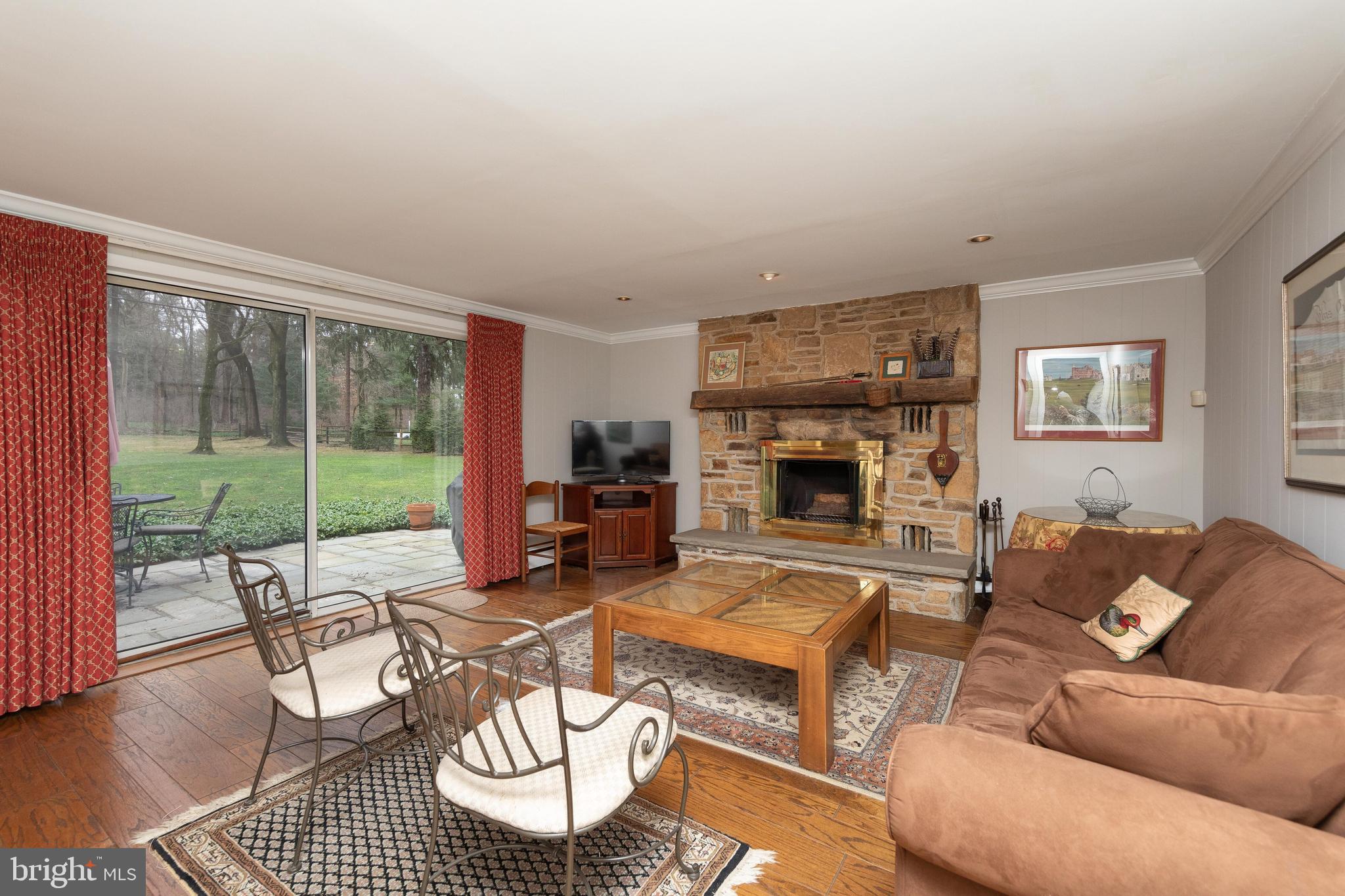 HUNTINGDON VALLEY - Residential