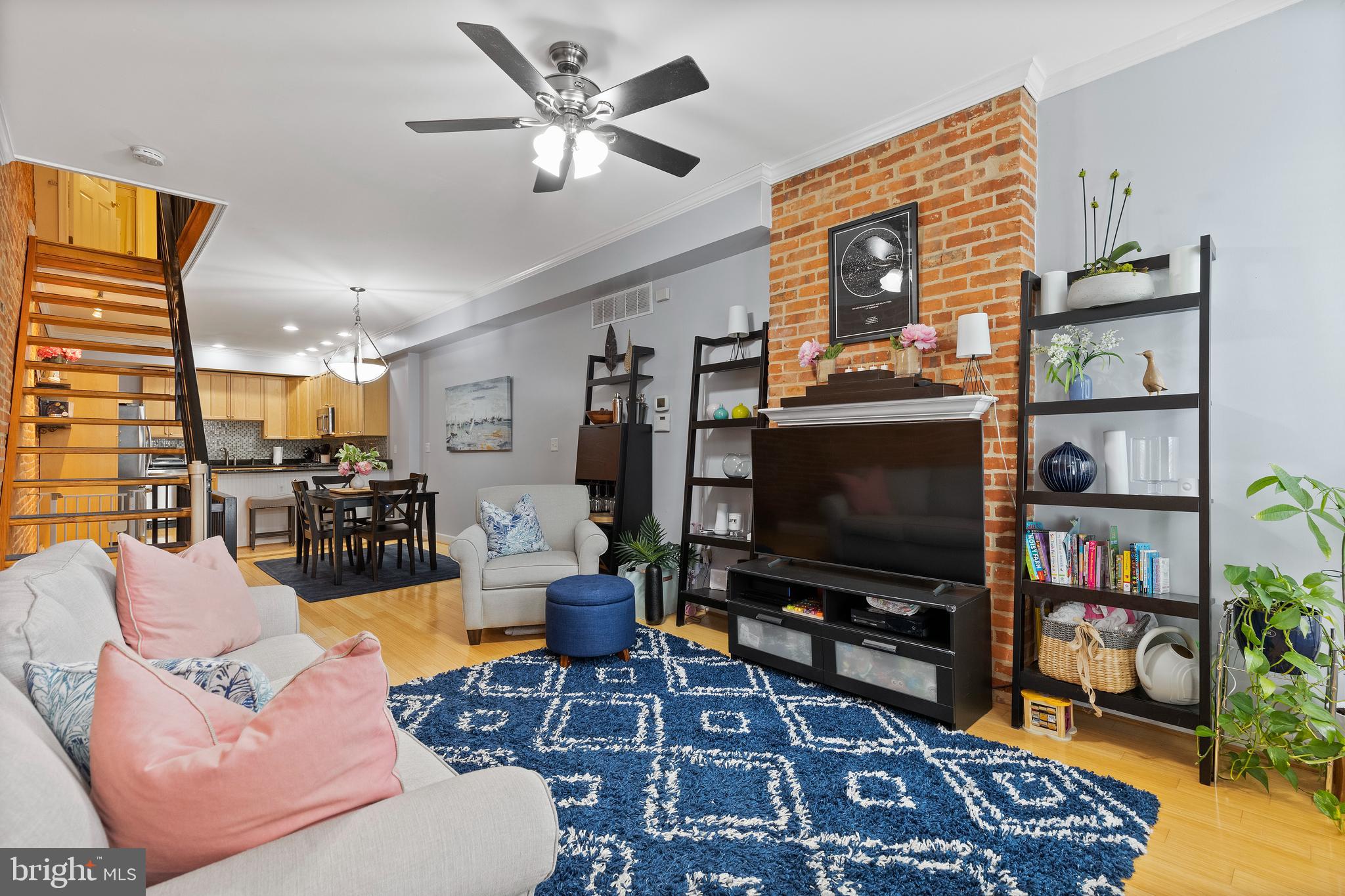 RIVERSIDE - Residential