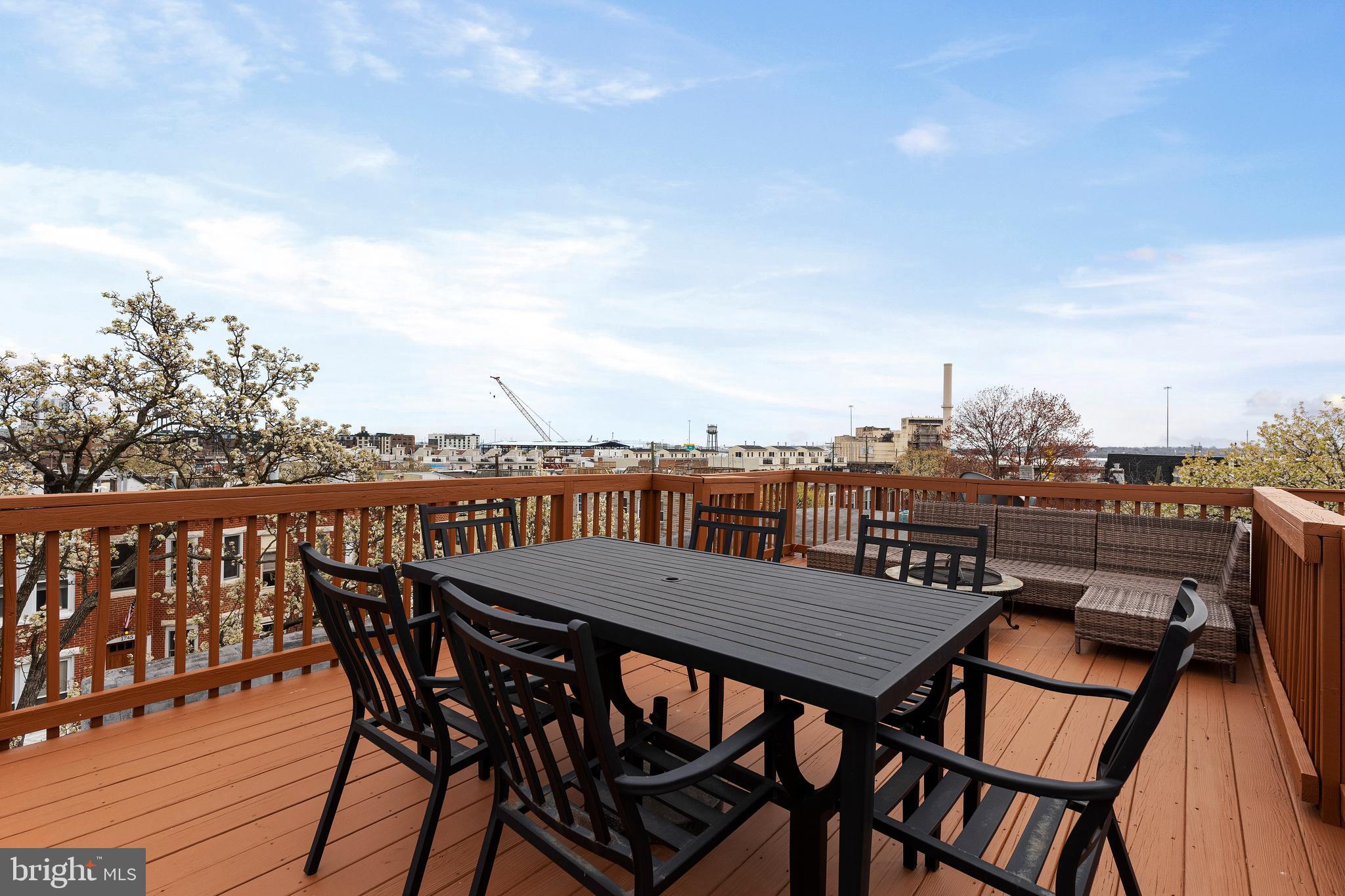 RIVERSIDE - Residential