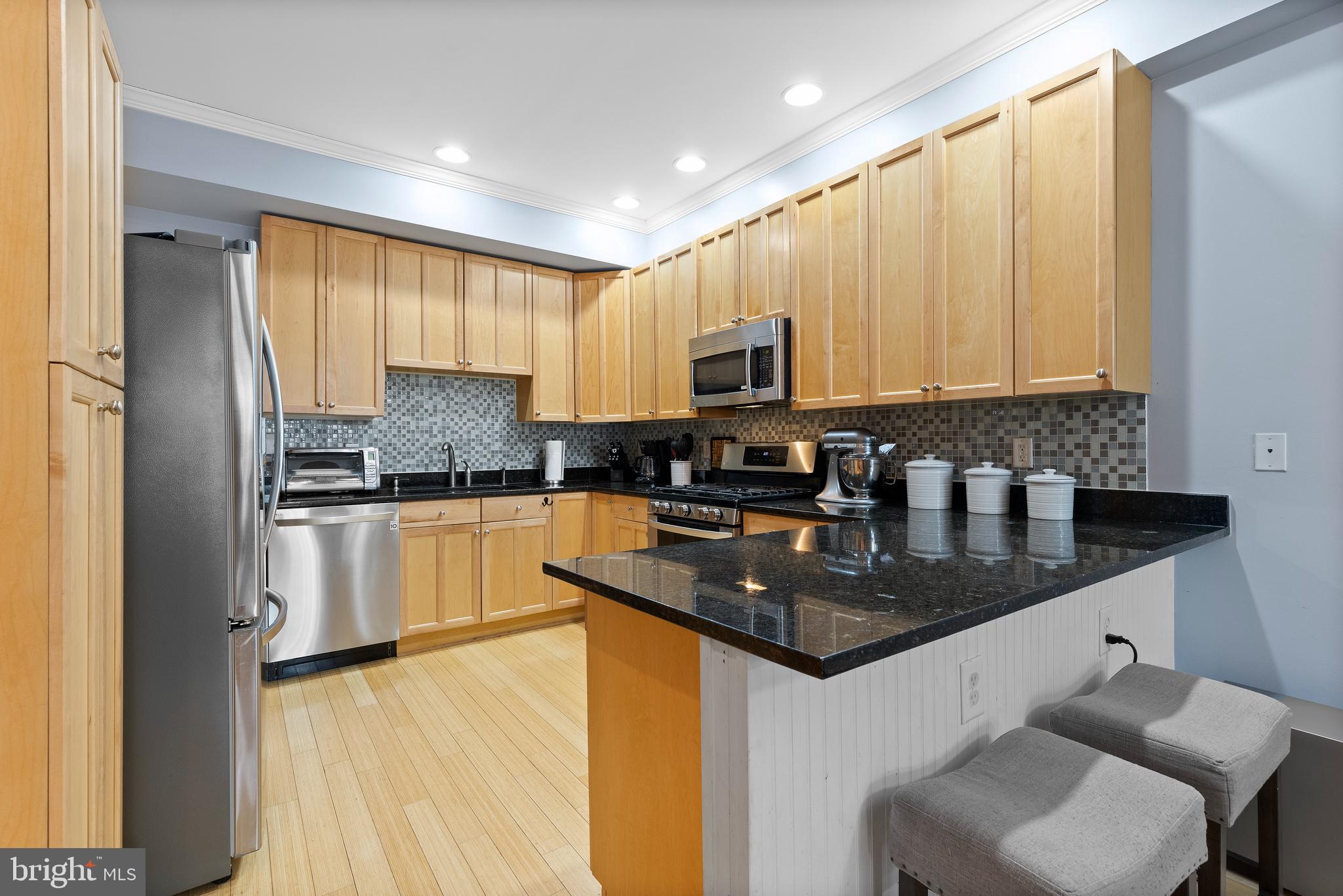 RIVERSIDE - Residential