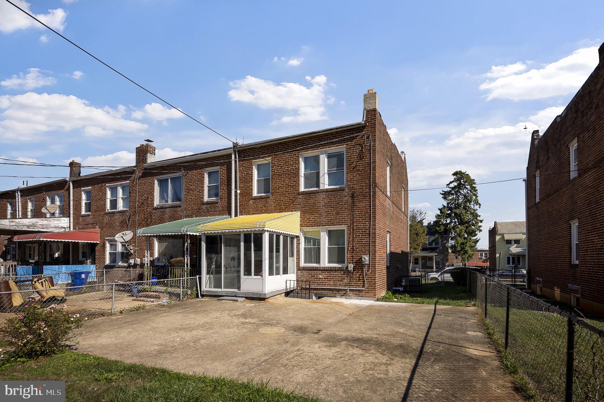 PARK CIRCLE - Residential